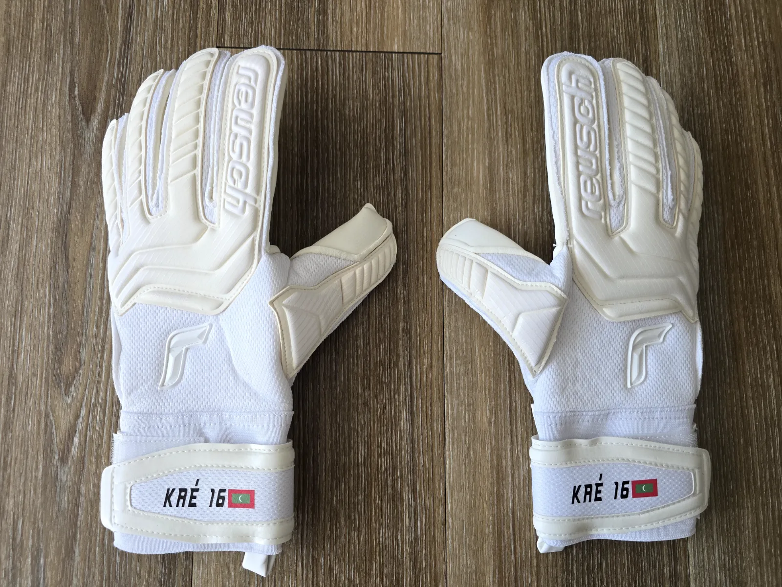 Brankářské rukavice Reusch Attrakt Silver Roll Finger GK 6