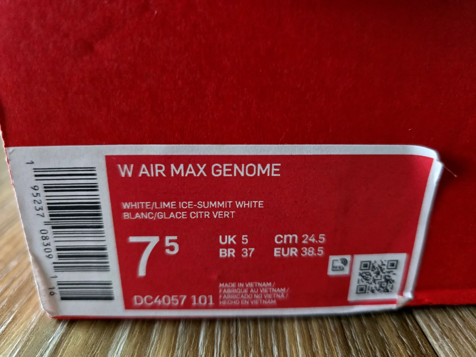 NIKE AIR MAX GENOME 9