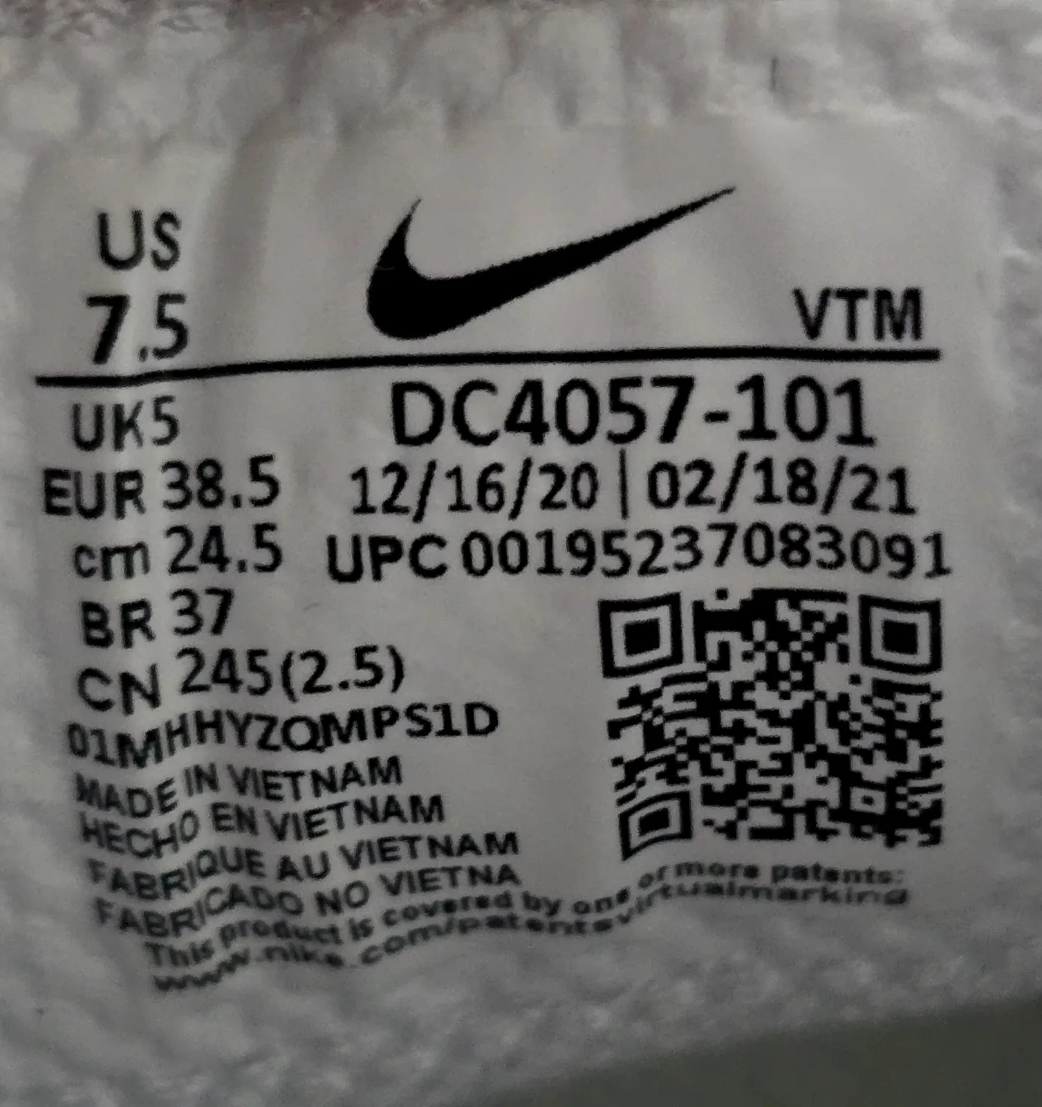 NIKE AIR MAX GENOME 8