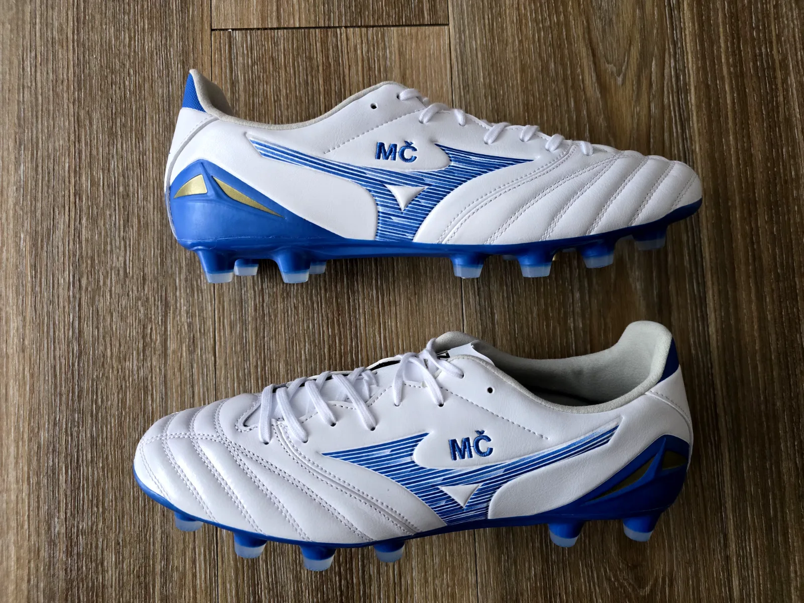 MIZUNO MORELIA NEO IV PRO FG 3