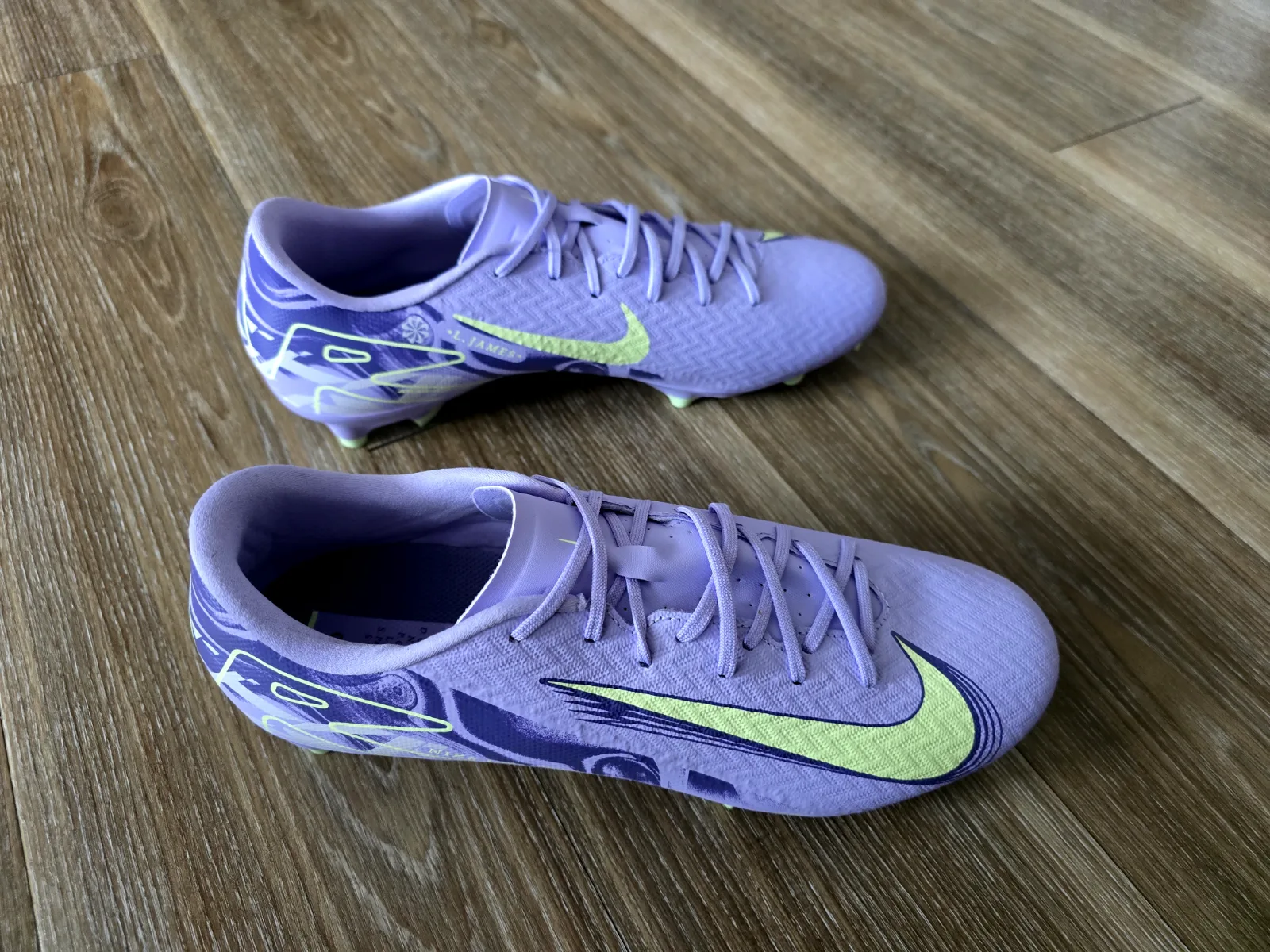 NIKE AIR ZOOM MERCURIAL VAPOR 16 ACADEMY FG/MG 5