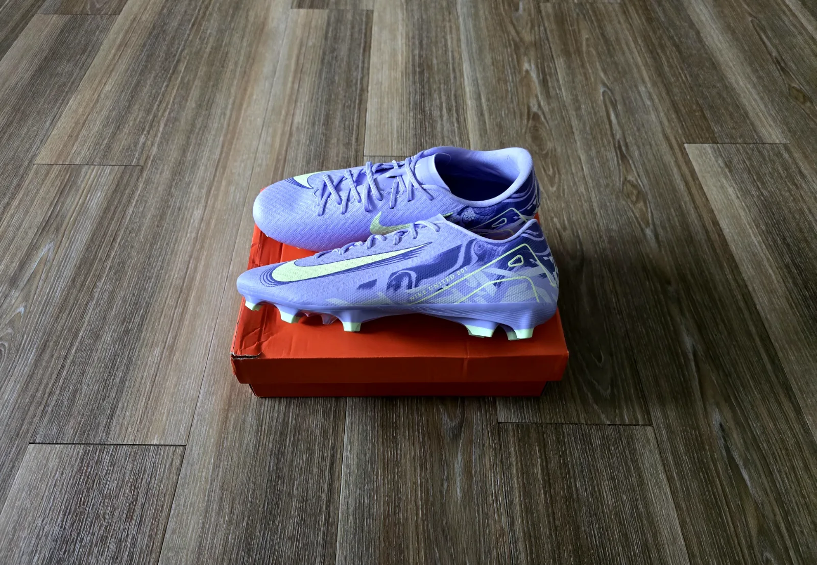 NIKE AIR ZOOM MERCURIAL VAPOR 16 ACADEMY FG/MG