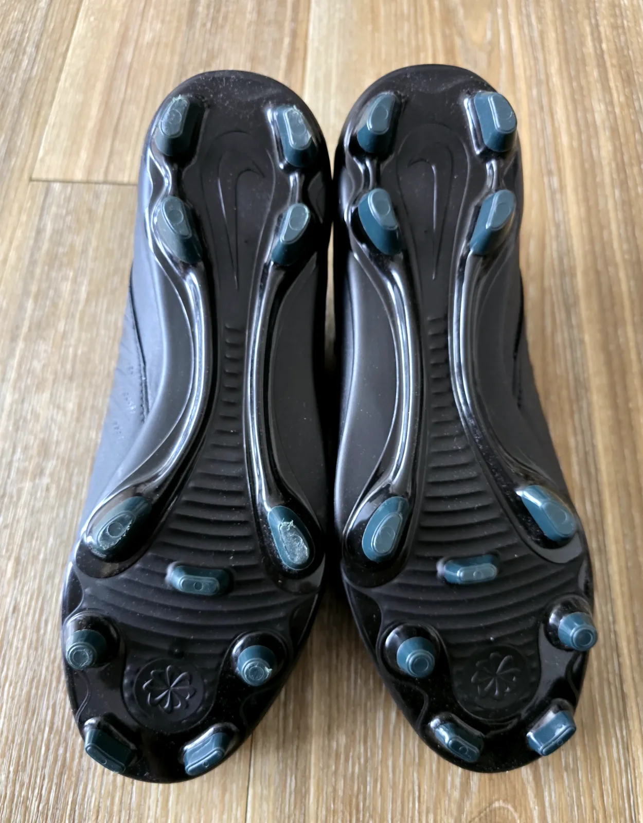 NIKE PHANTOM GX II CLUB FG/MG 7