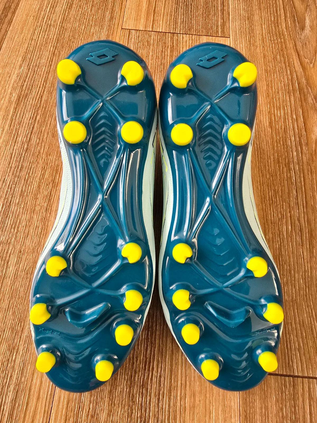 LOTTO SOLISTA 300 VII GRAVITY FG 6