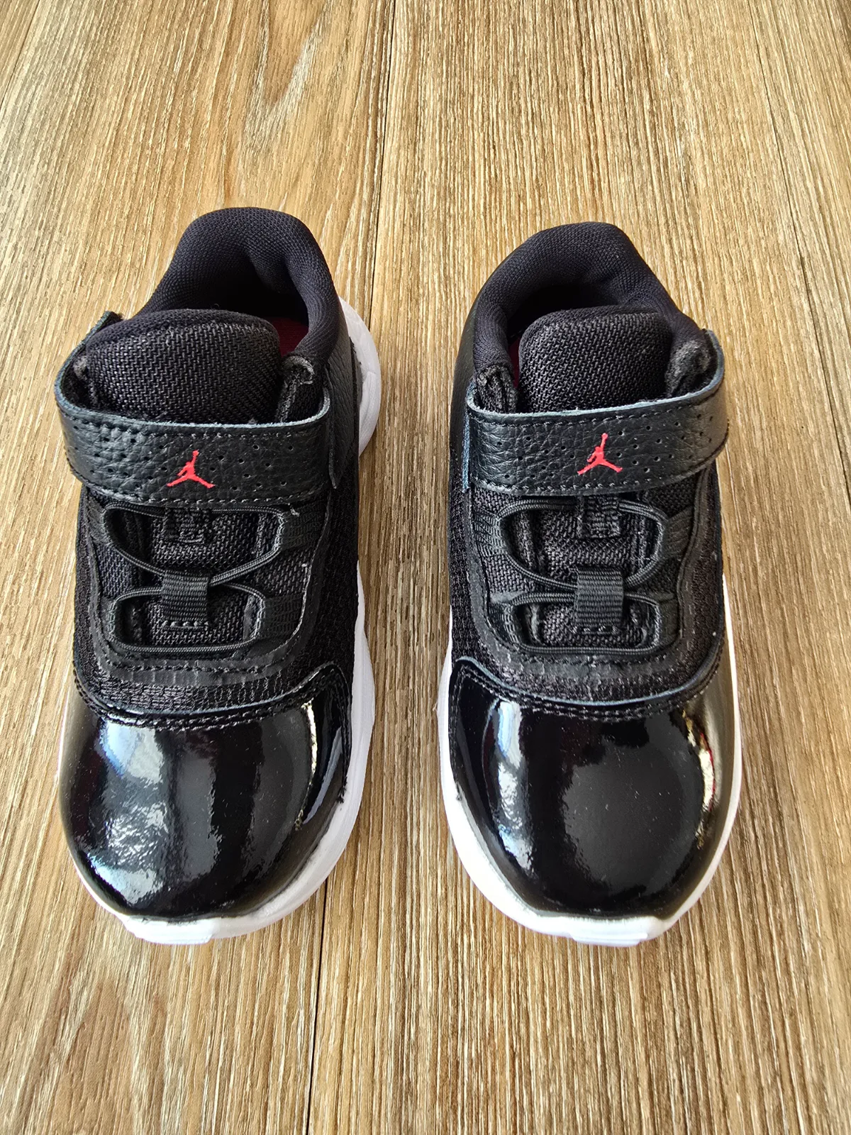 AIR JORDAN 11 CMFT LOW TD 4