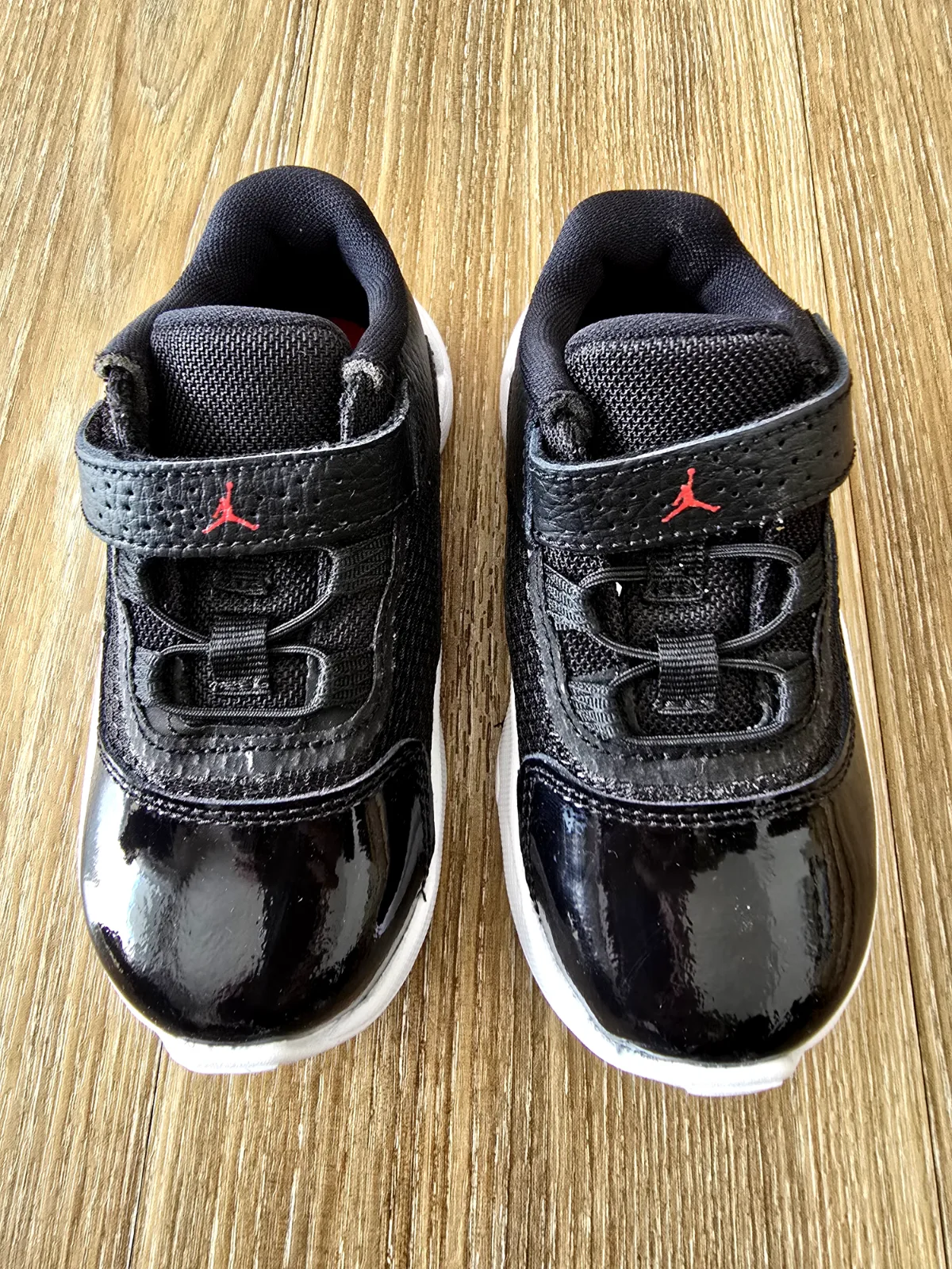 AIR JORDAN 11 CMFT LOW TD 4