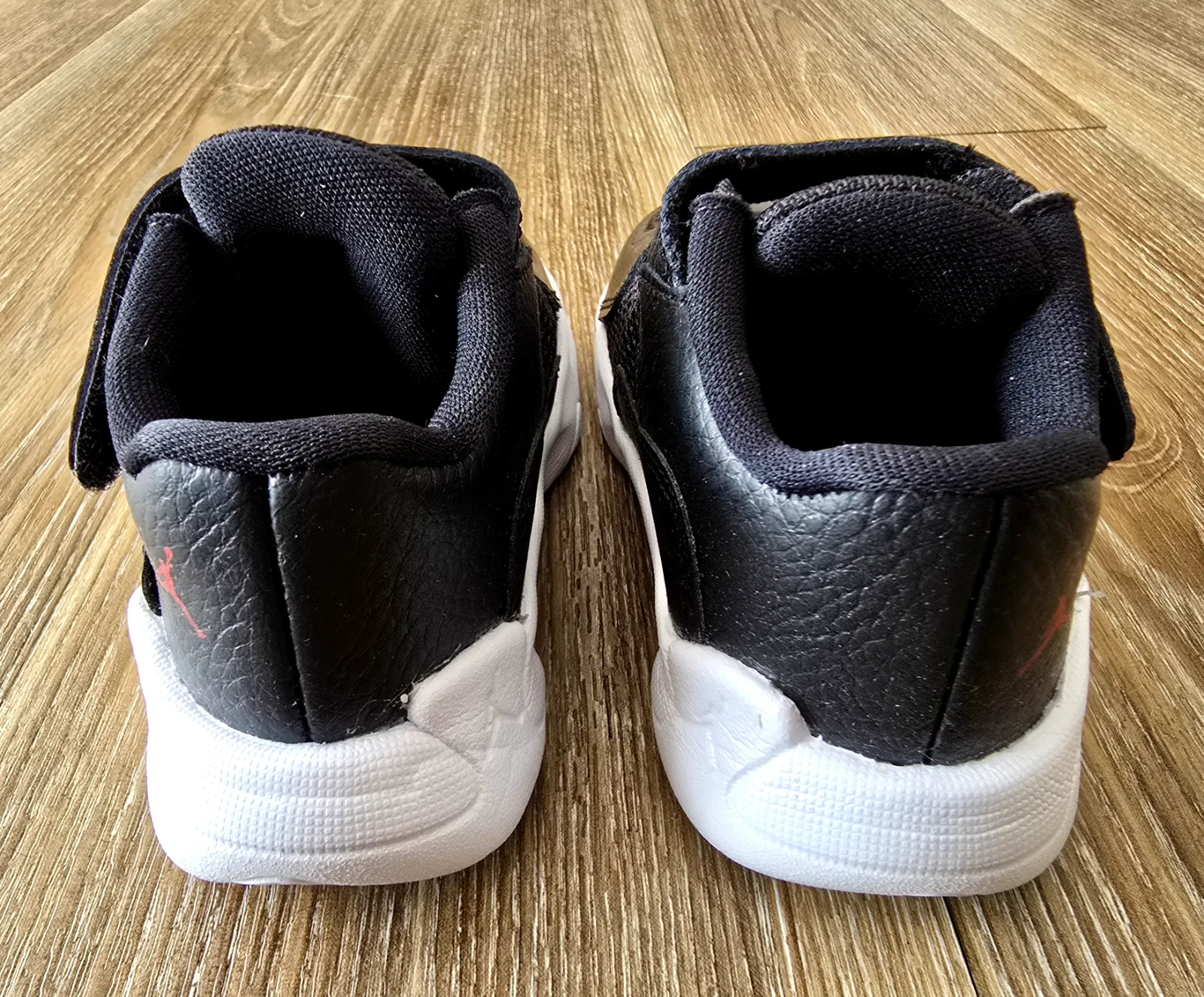 AIR JORDAN 11 CMFT LOW TD 6