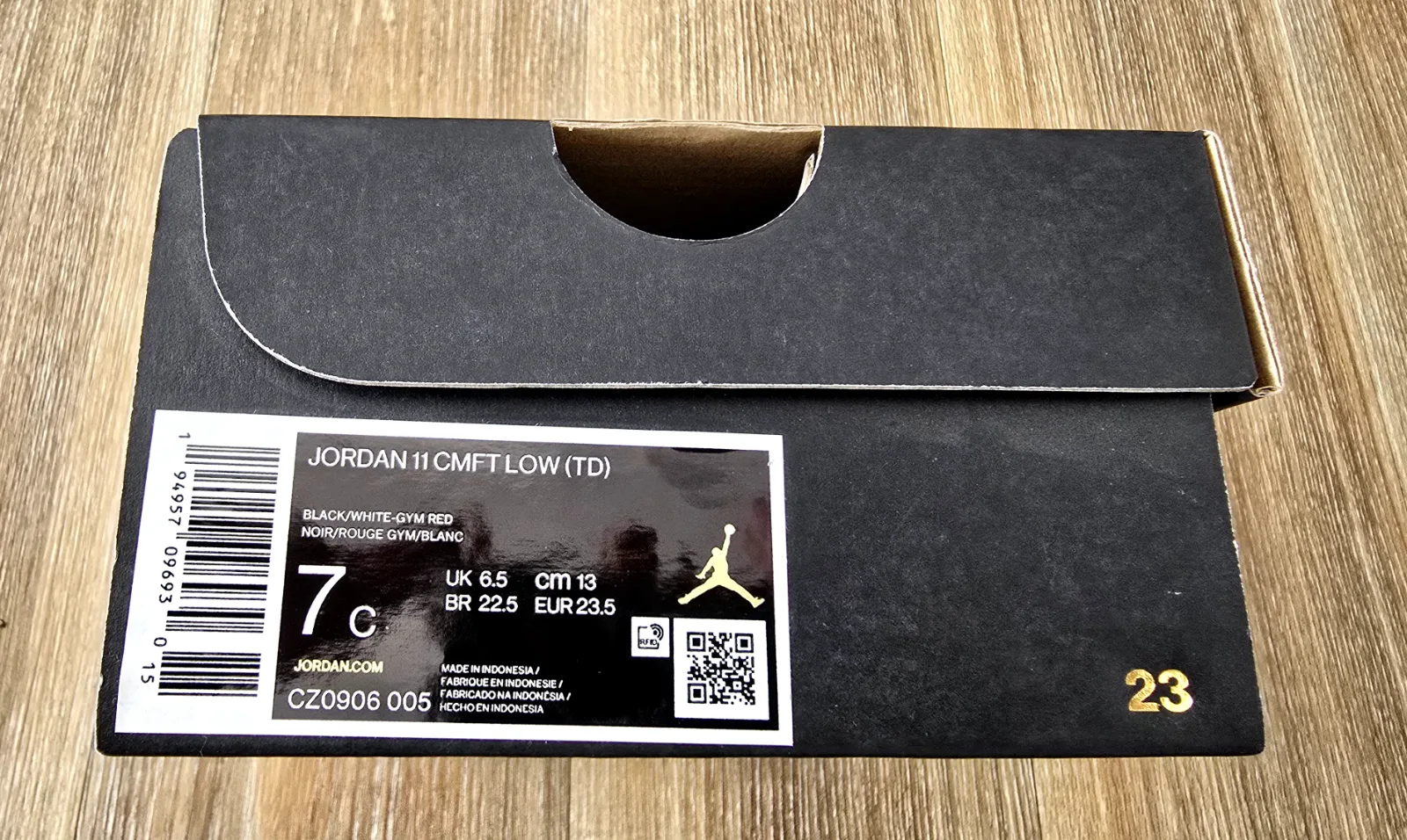 AIR JORDAN 11 CMFT LOW TD 9