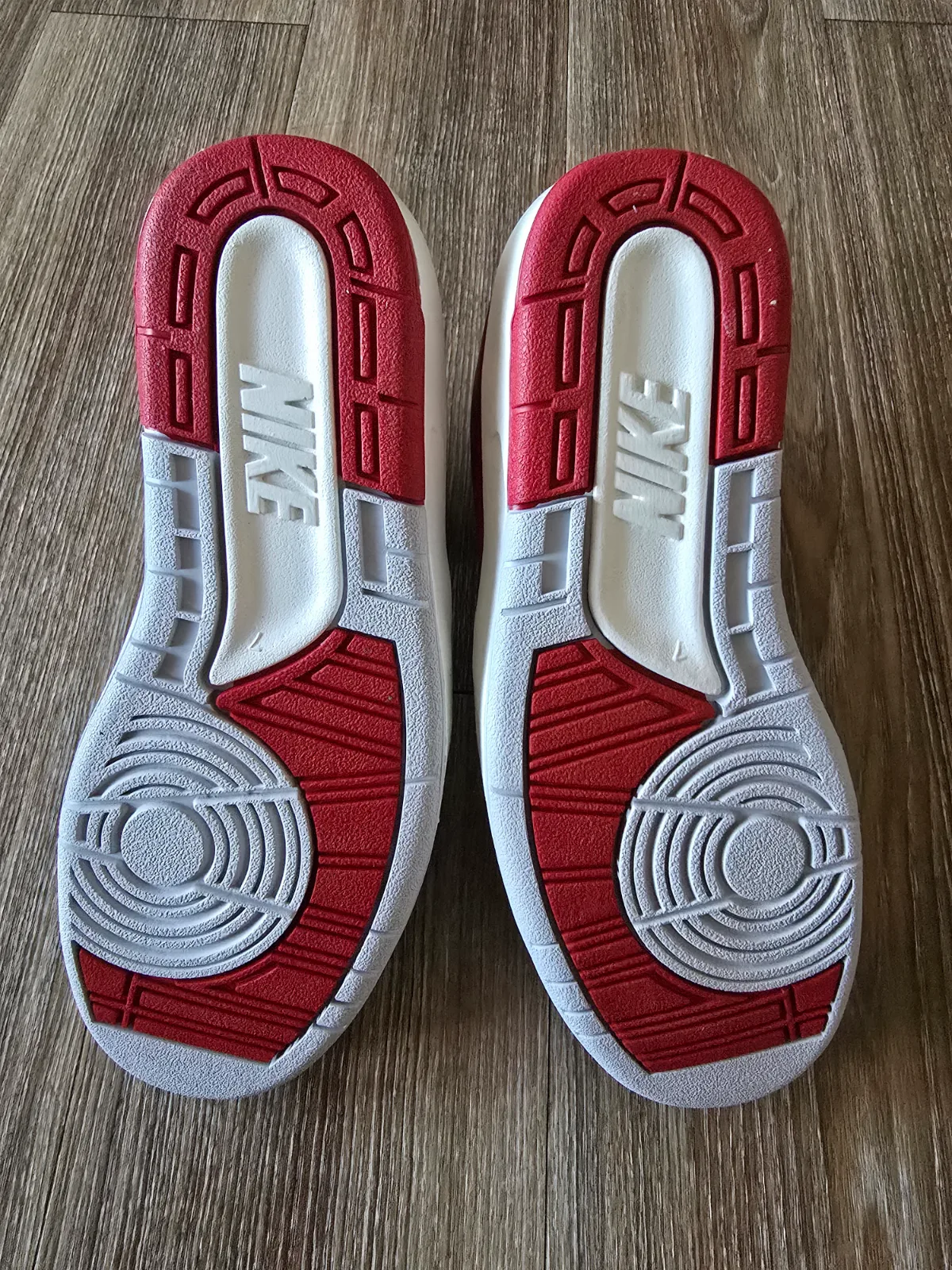 AIR JORDAN 2 RETRO SE NINA CHANEL ABNEY 6