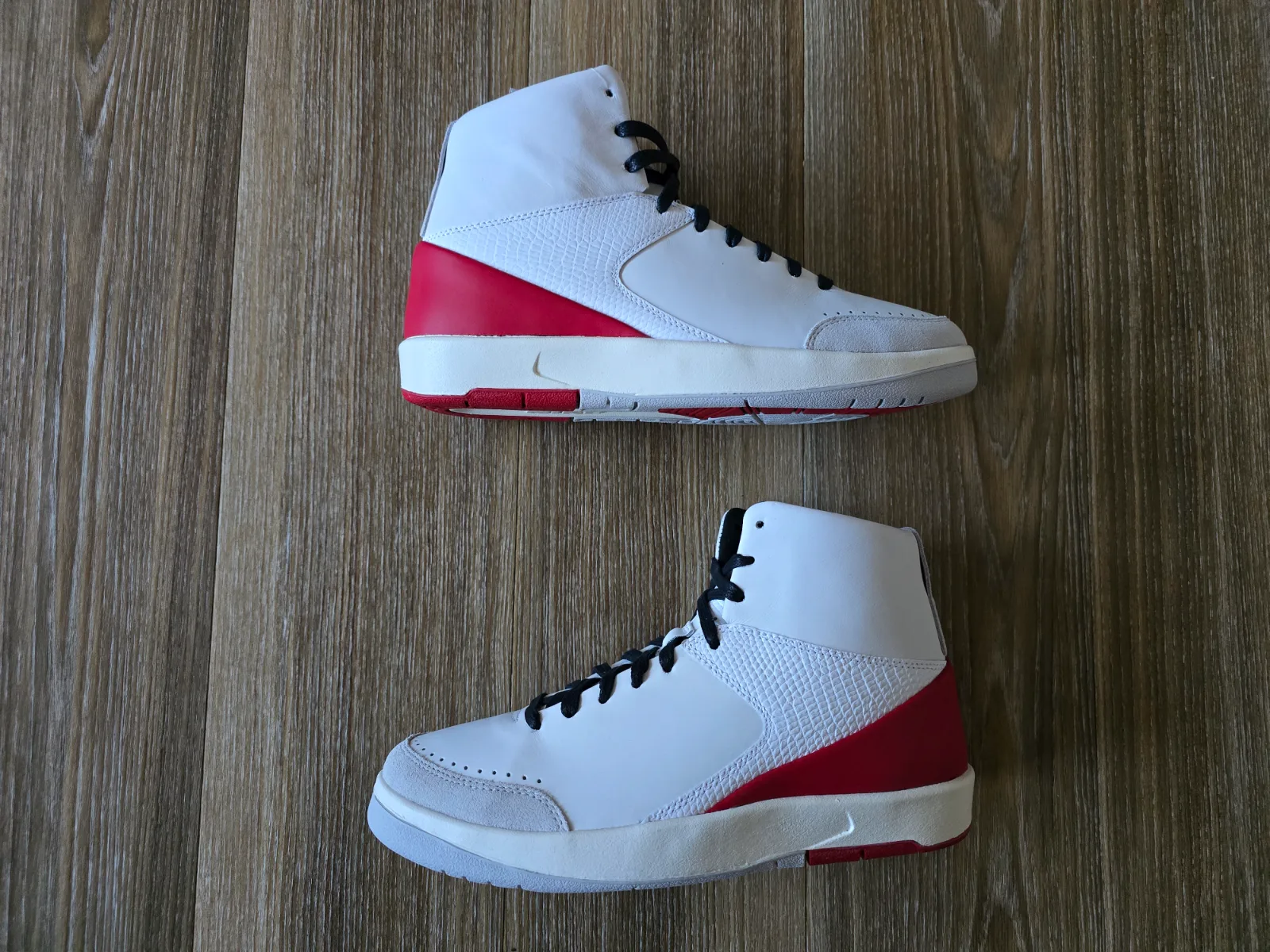 AIR JORDAN 2 RETRO SE NINA CHANEL ABNEY 2