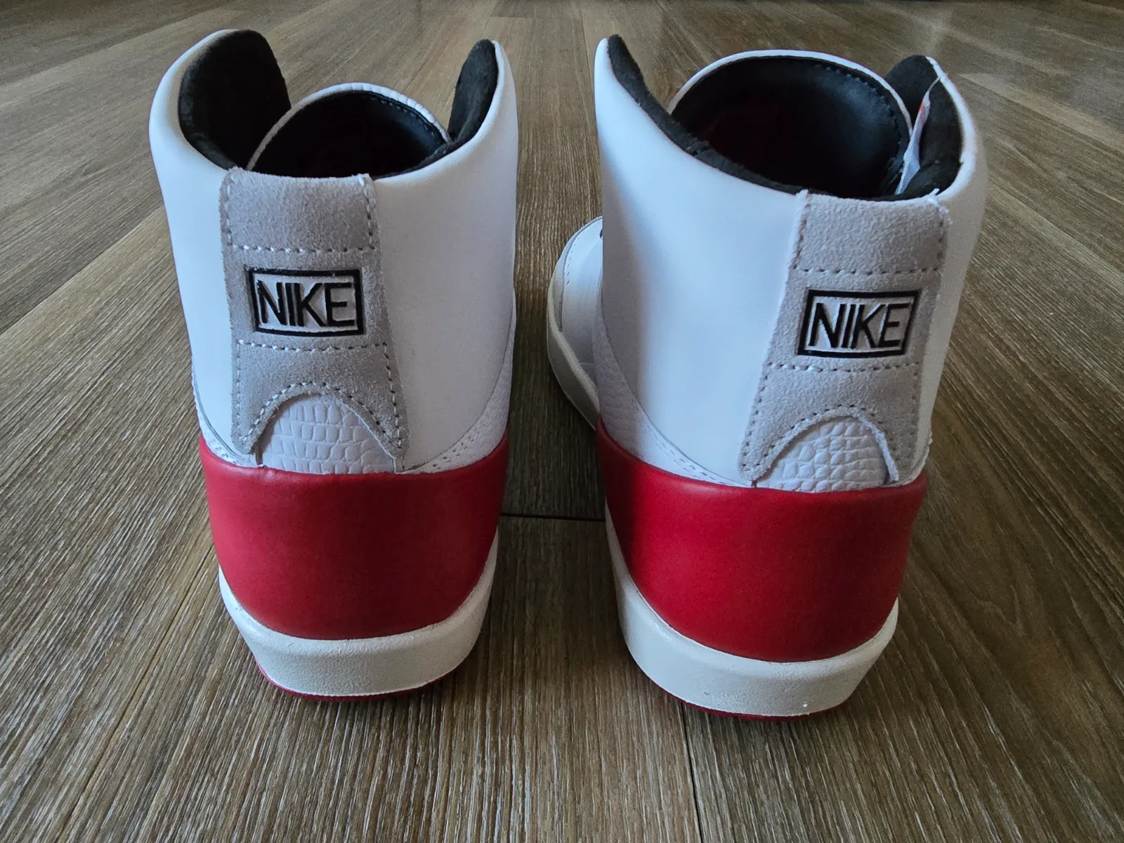 AIR JORDAN 2 RETRO SE NINA CHANEL ABNEY 5