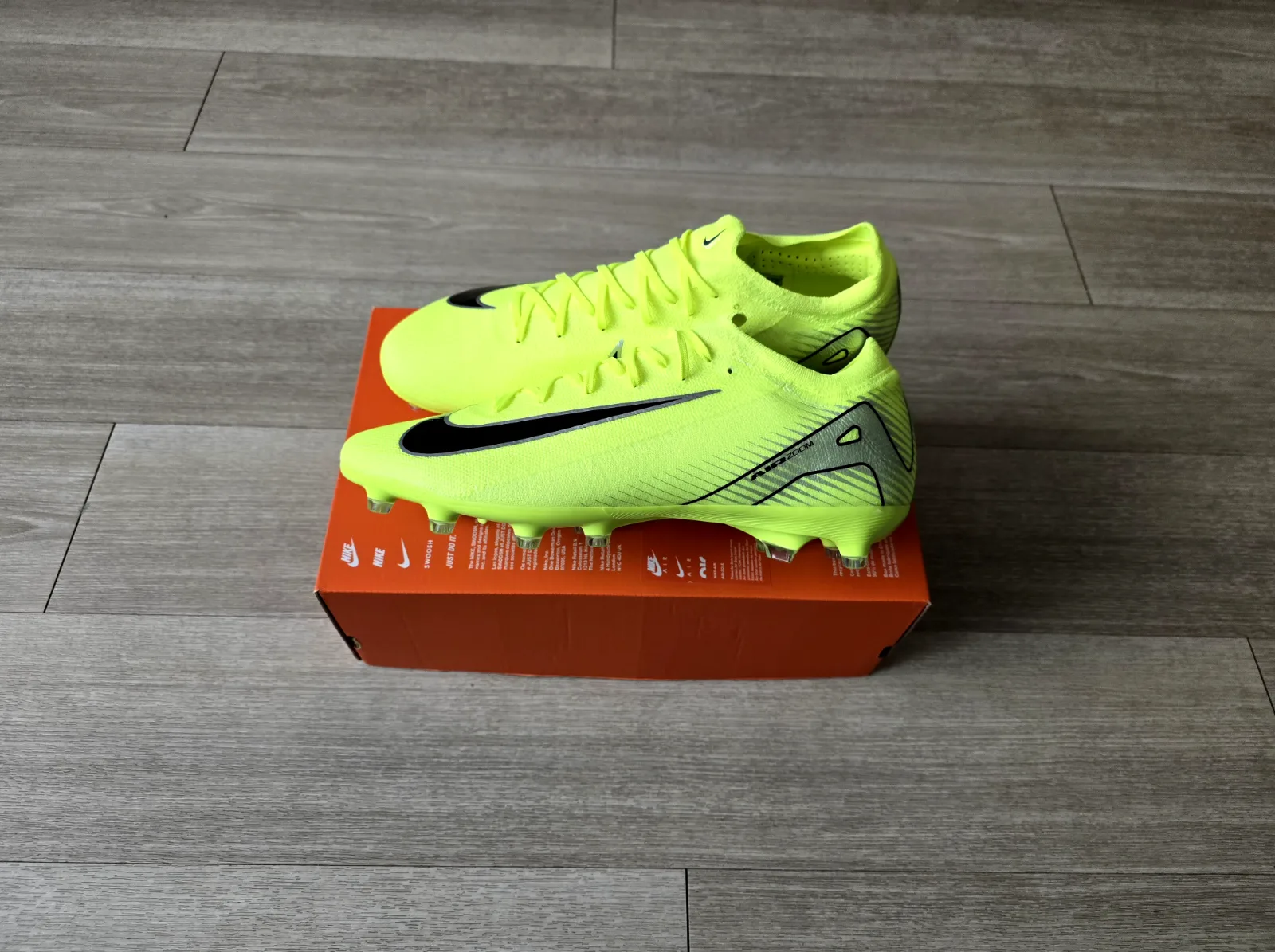 NIKE AIR ZOOM MERCURIAL VAPOR 16 PRO AG-PRO