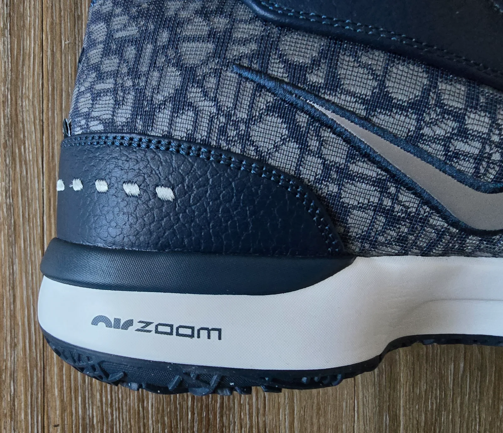 NIKE LEBRON NXXT GEN 10