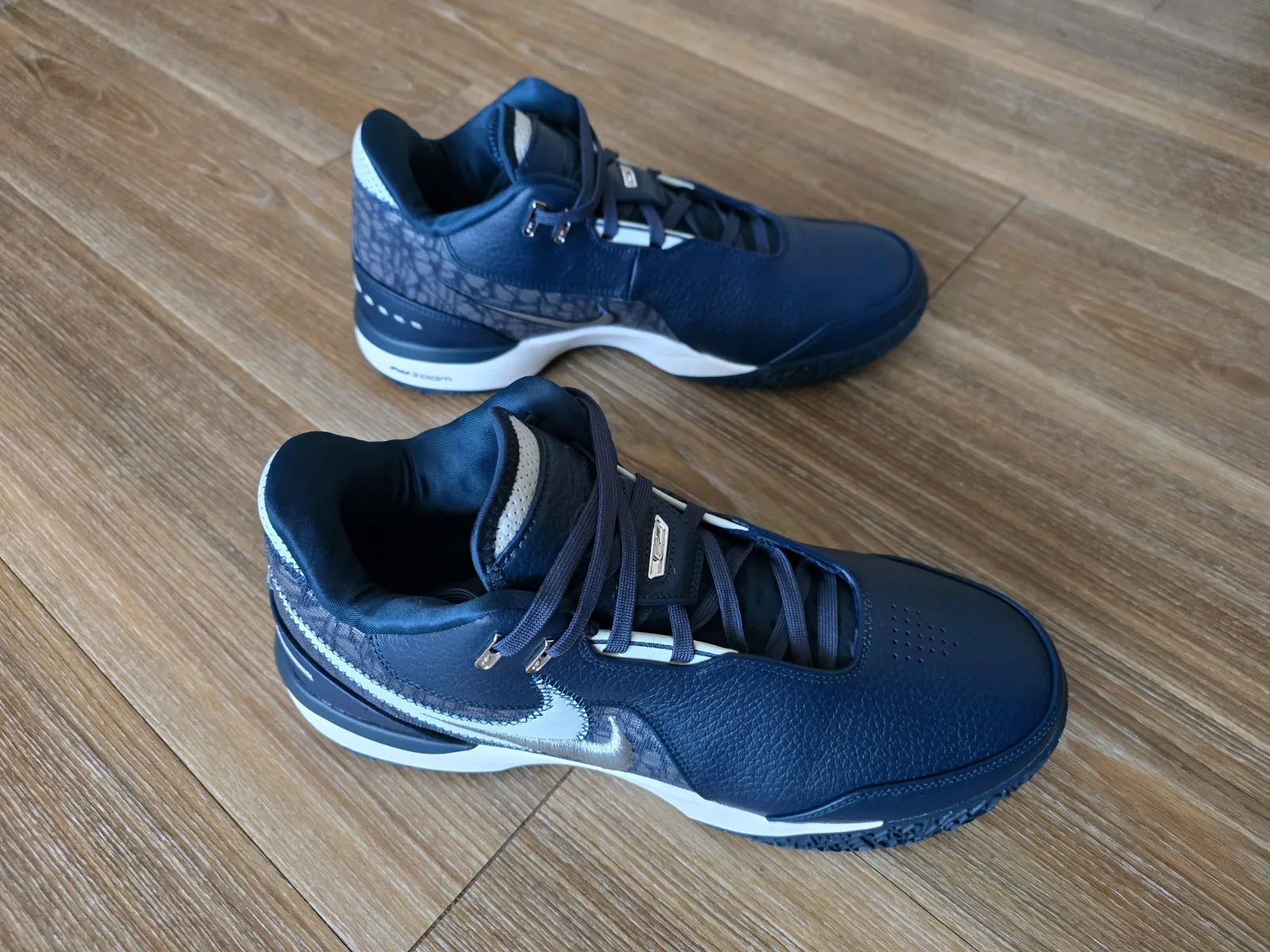 NIKE LEBRON NXXT GEN 5