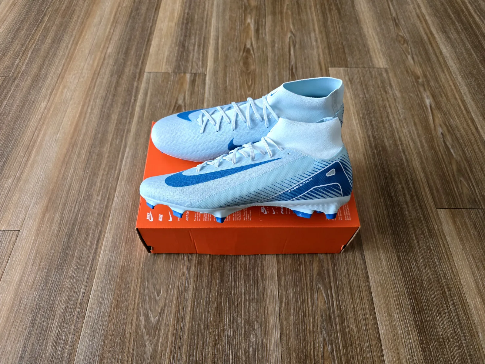 NIKE AIR ZOOM MERCURIAL SUPERFLY 10 ACADEMY FG/MG