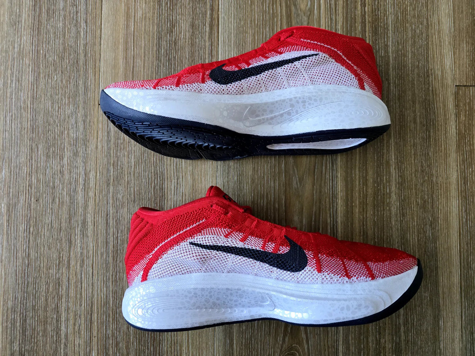 NIKE G.T. HUSTLE 3 2