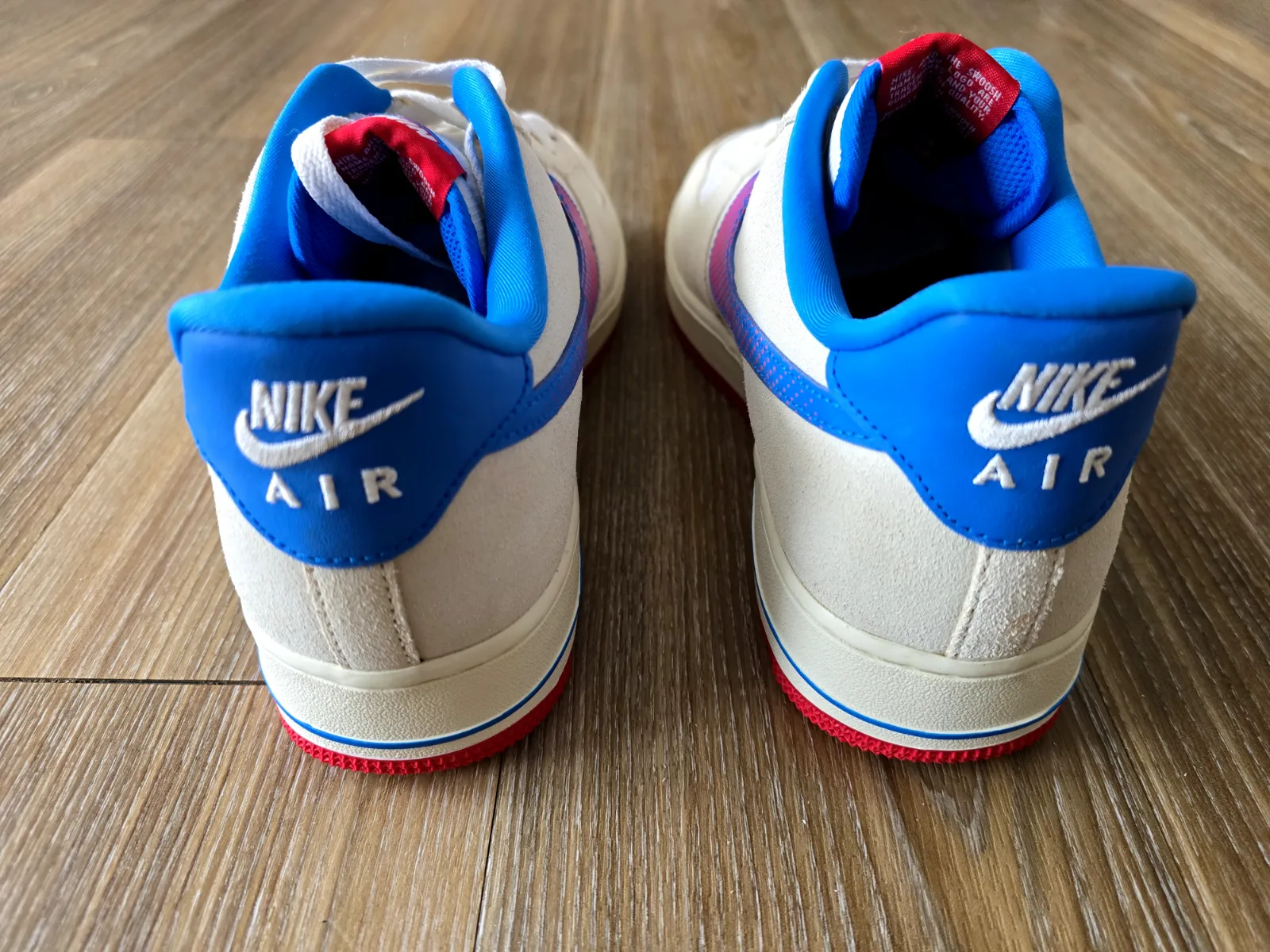 NIKE AIR FORCE 1 '07 LV8 5