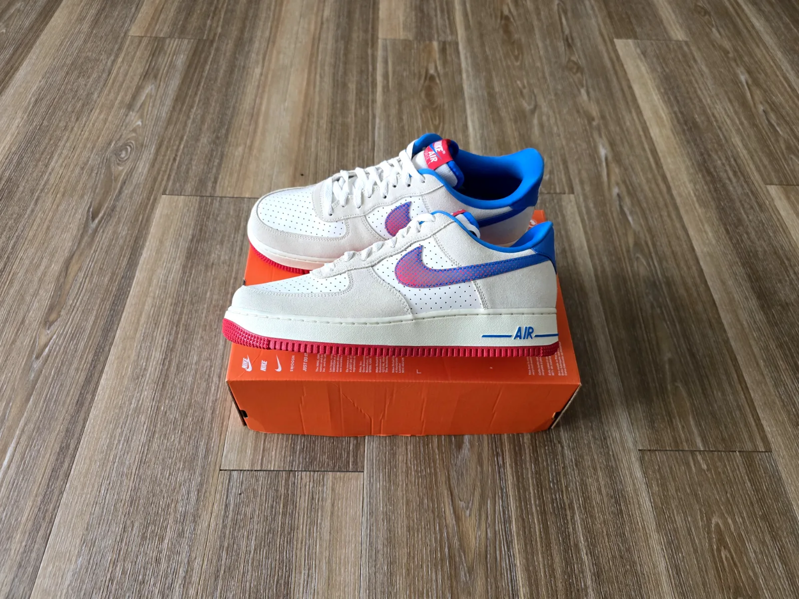 NIKE AIR FORCE 1 '07 LV8