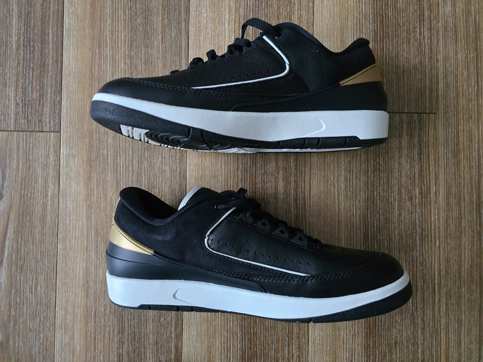 AIR JORDAN WMNS 2 RETRO LOW 3