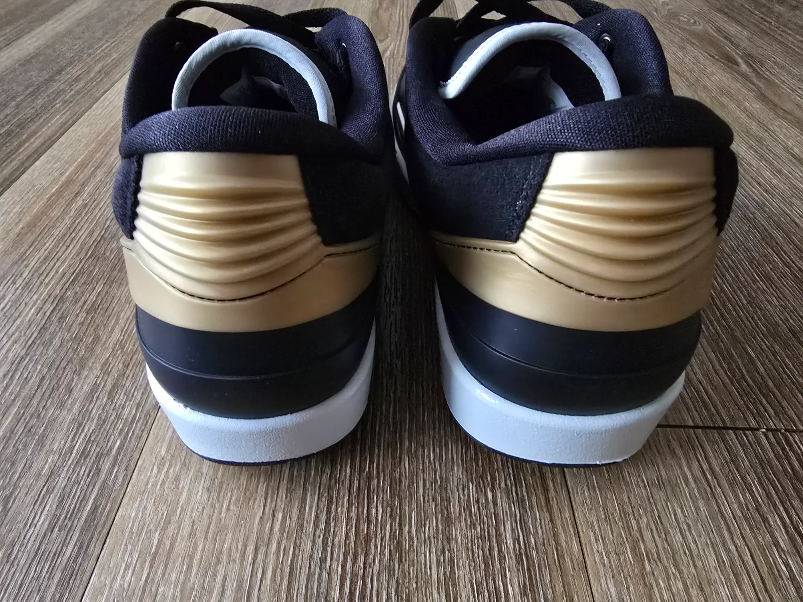 AIR JORDAN WMNS 2 RETRO LOW 6