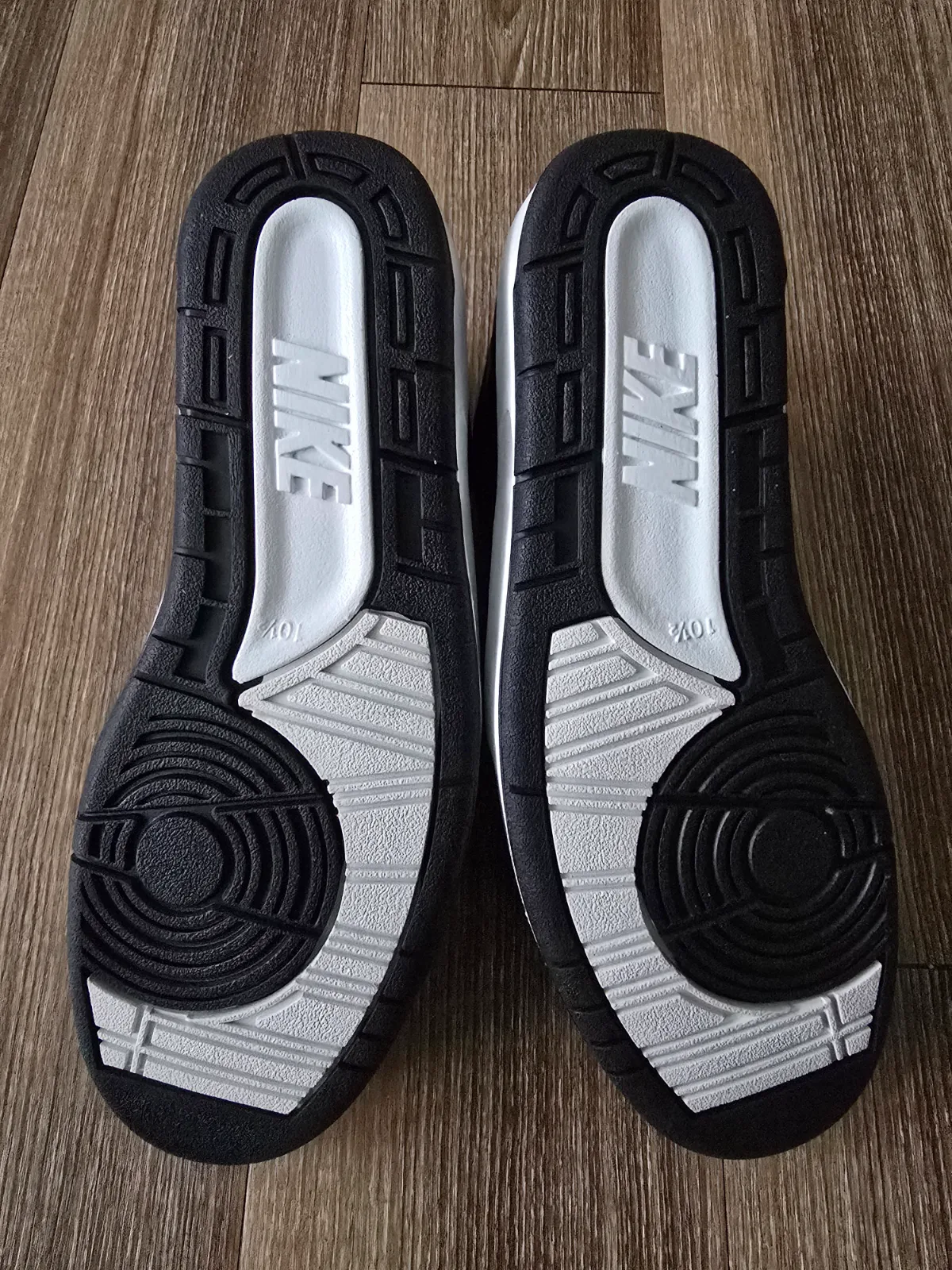 AIR JORDAN WMNS 2 RETRO LOW 7