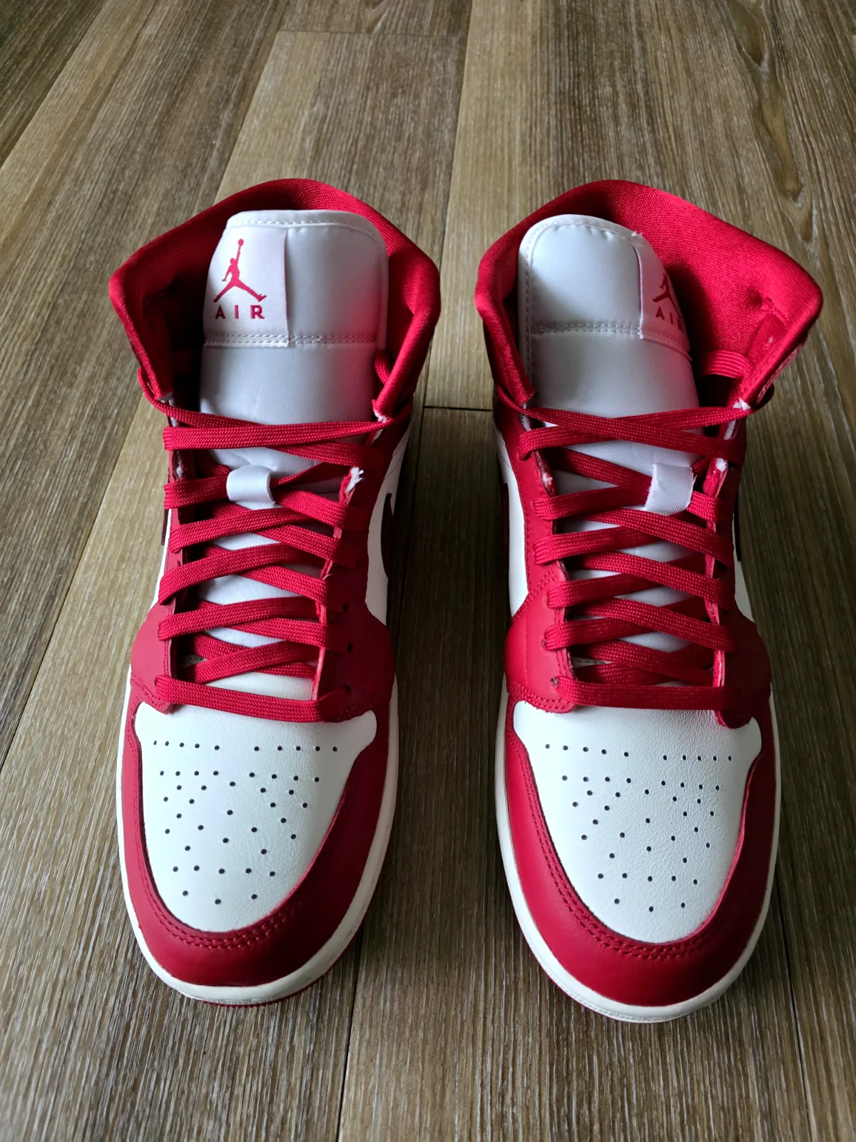 AIR JORDAN I MID SE "RED CRACKED LEATHER" WMNS 4