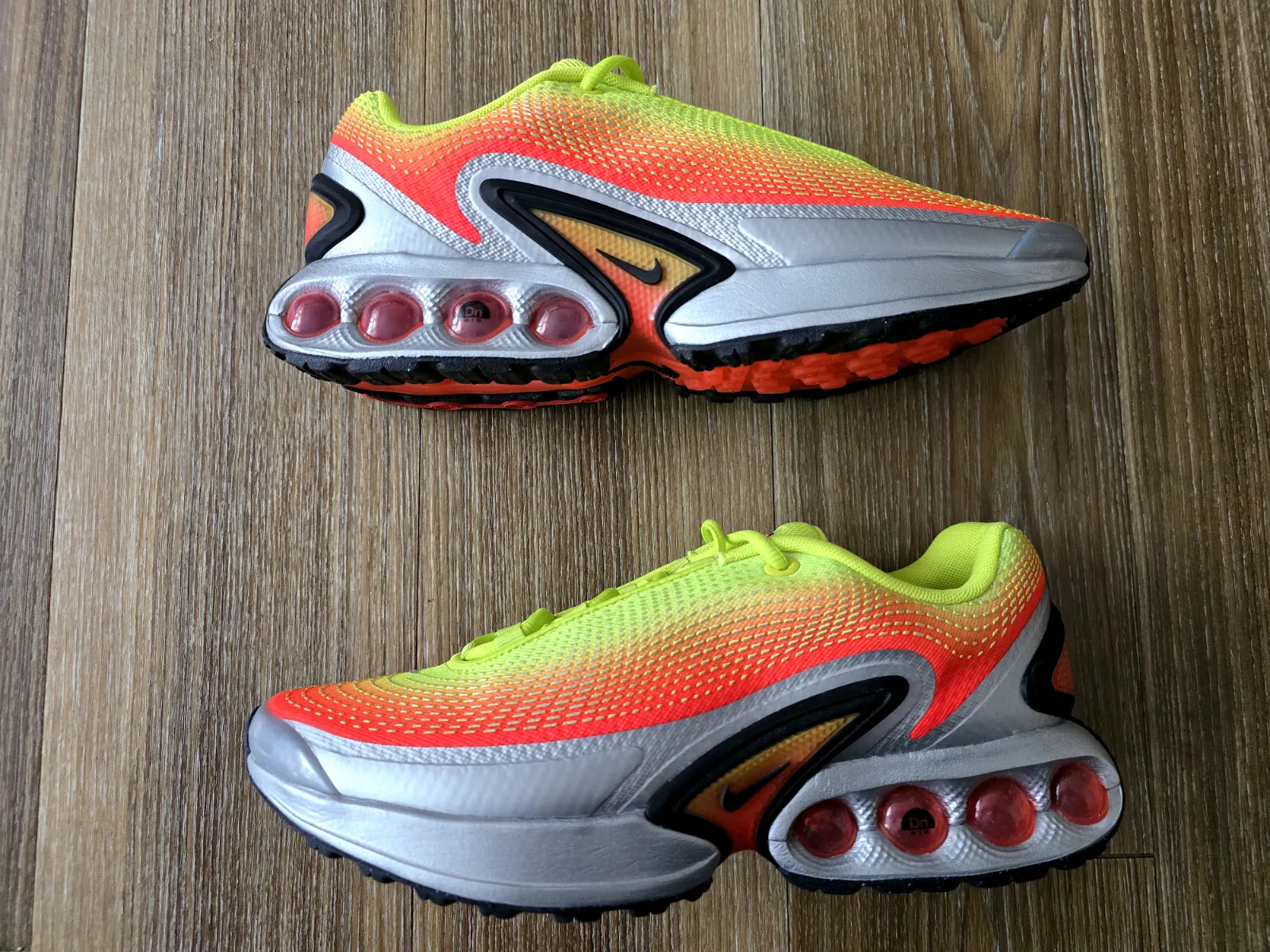 NIKE AIR MAX DN SE 2