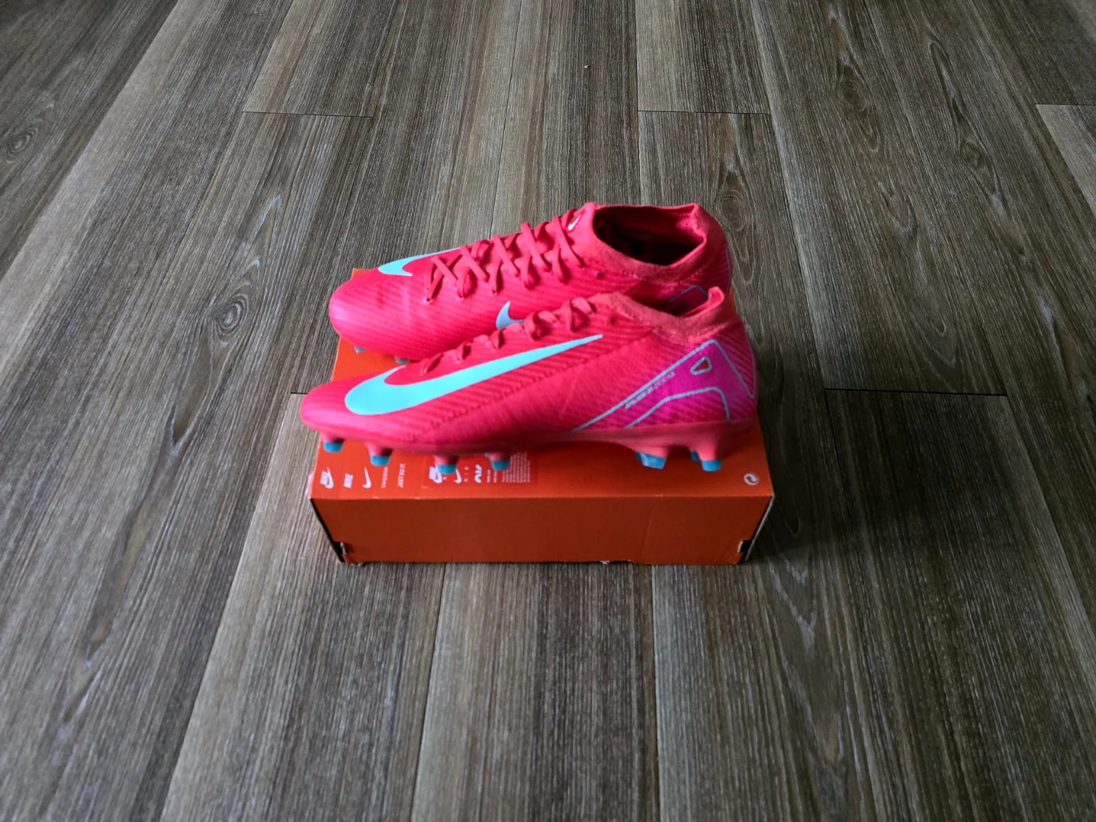 NIKE AIR ZOOM MERCURIAL VAPOR 16 PRO AG-PRO