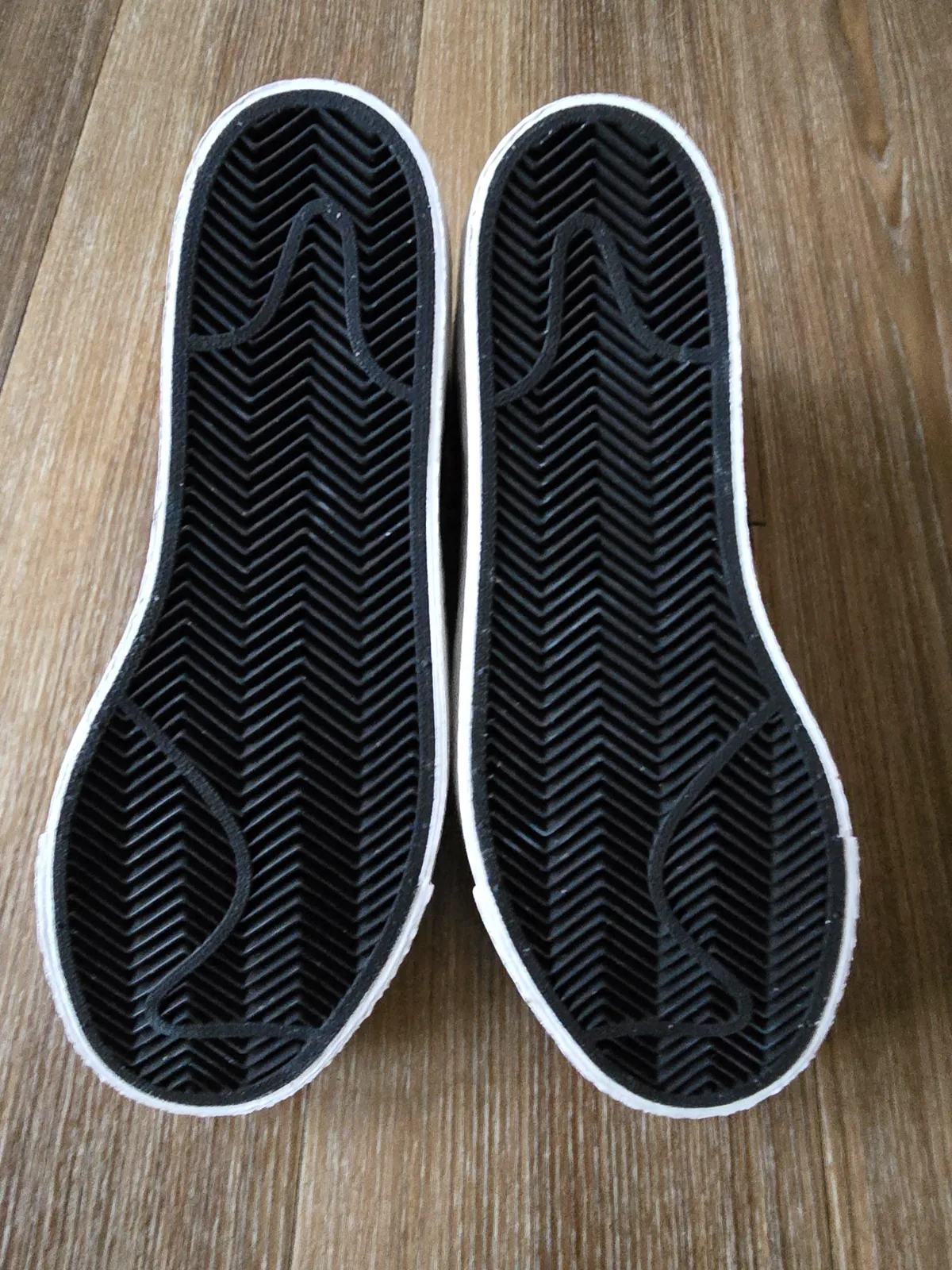 NIKE SB ZOOM BLAZER MID PREMIUM 6