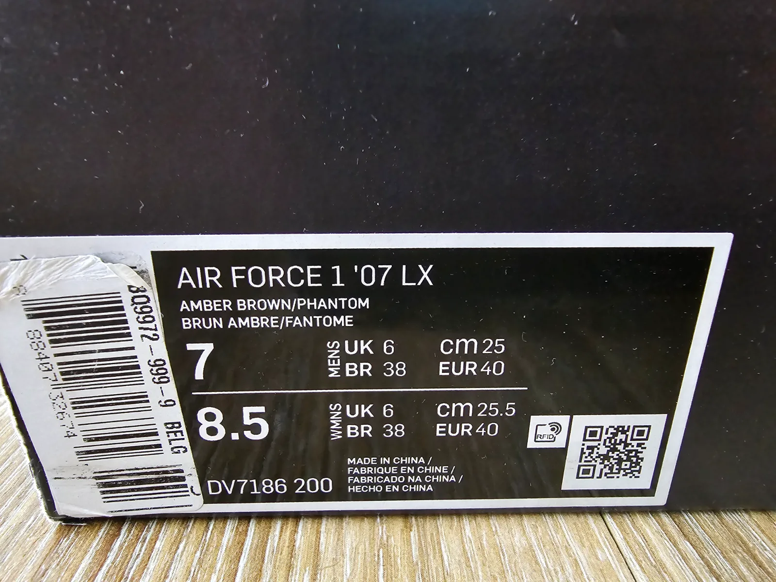 NIKE AIR FORCE 1 '07 LX NBHD 10