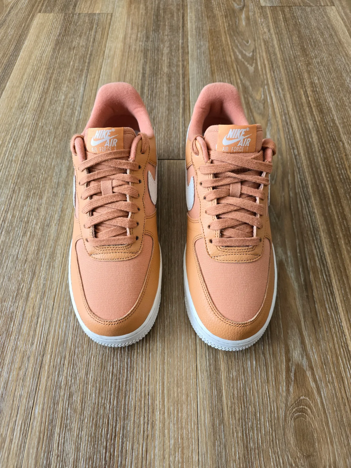 NIKE AIR FORCE 1 '07 LX NBHD 4