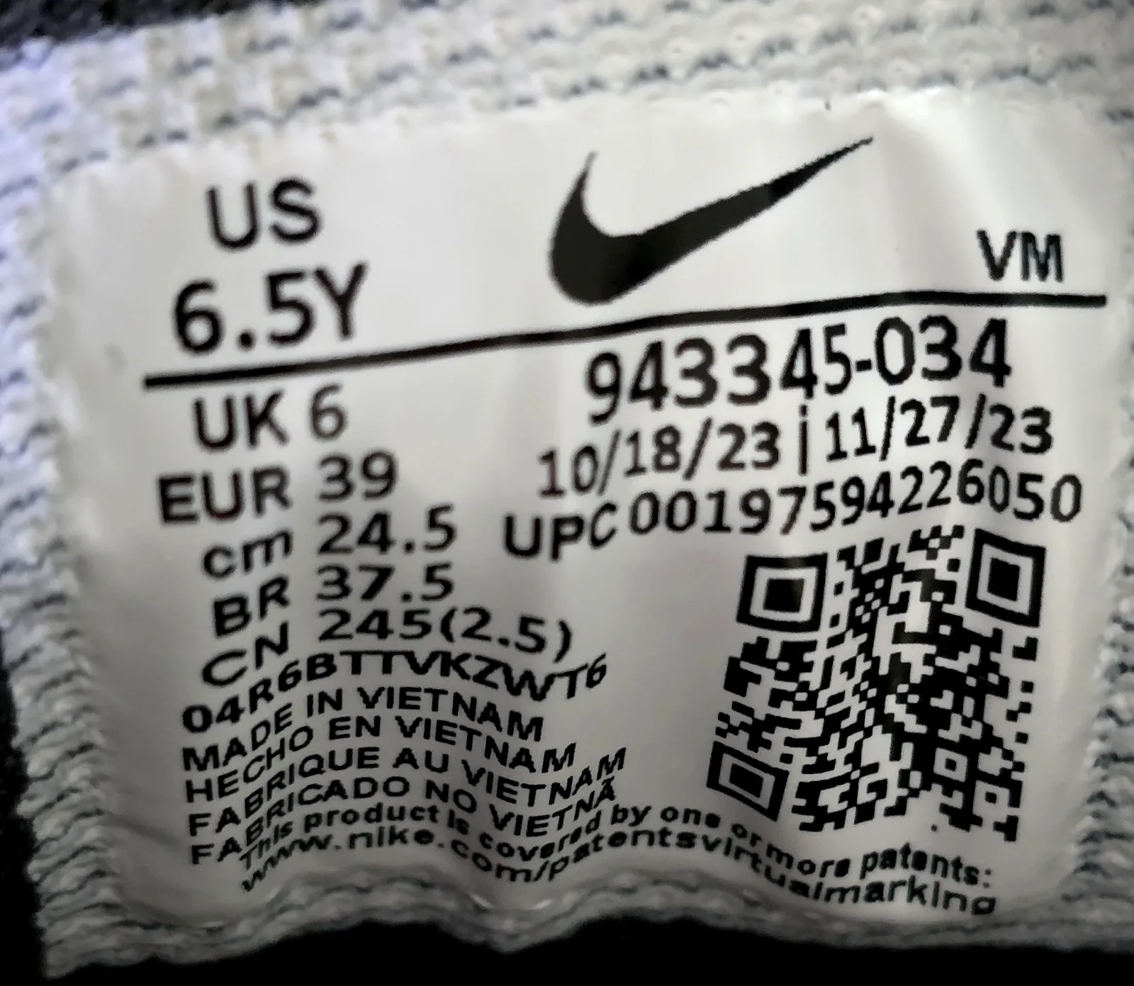 NIKE AIR MAX 270 GS 8