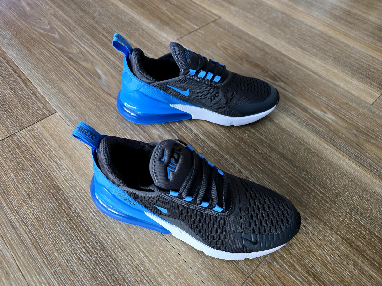 NIKE AIR MAX 270 GS 5