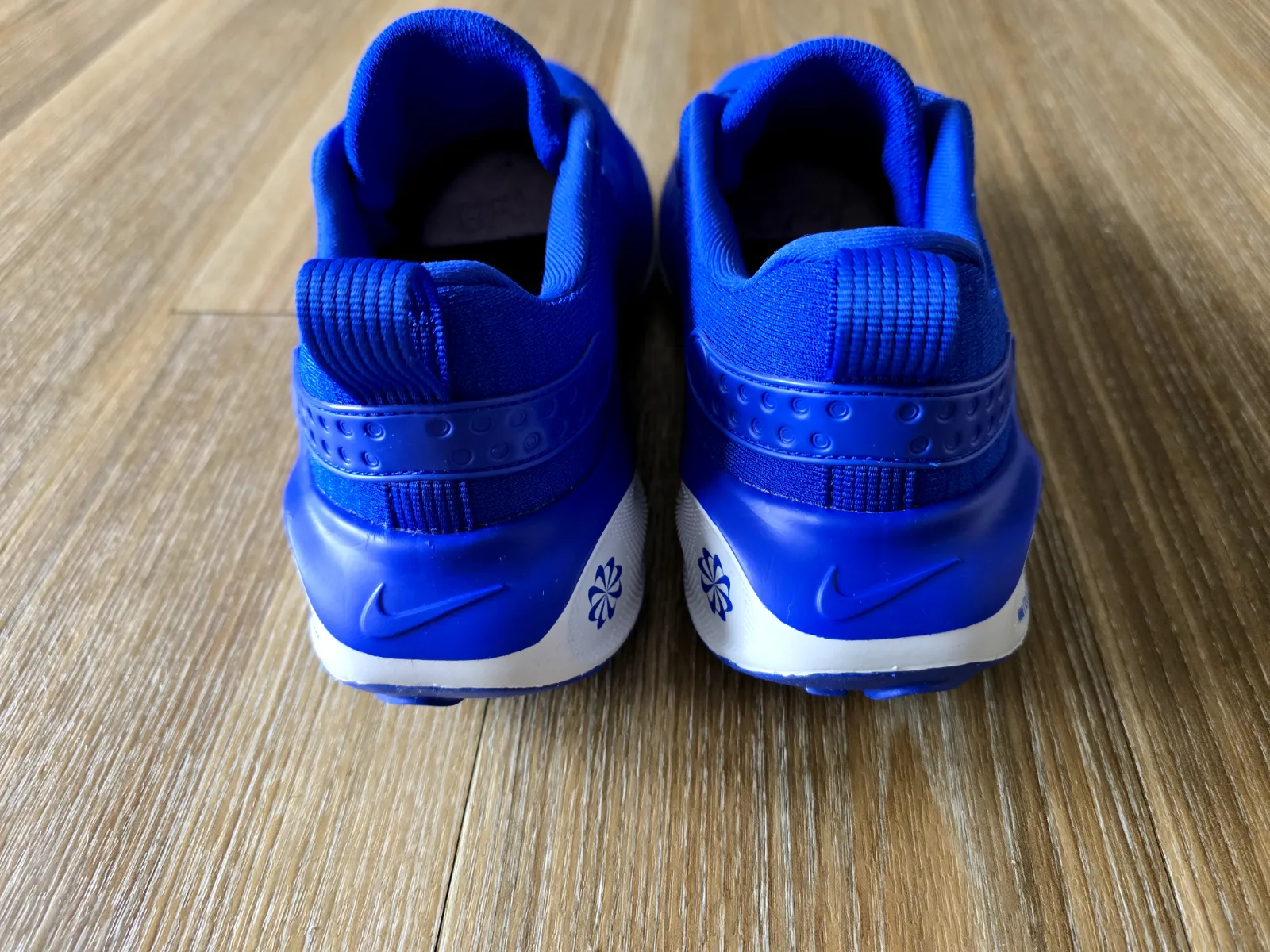 NIKE REACTX INFINITY RUN 4 6