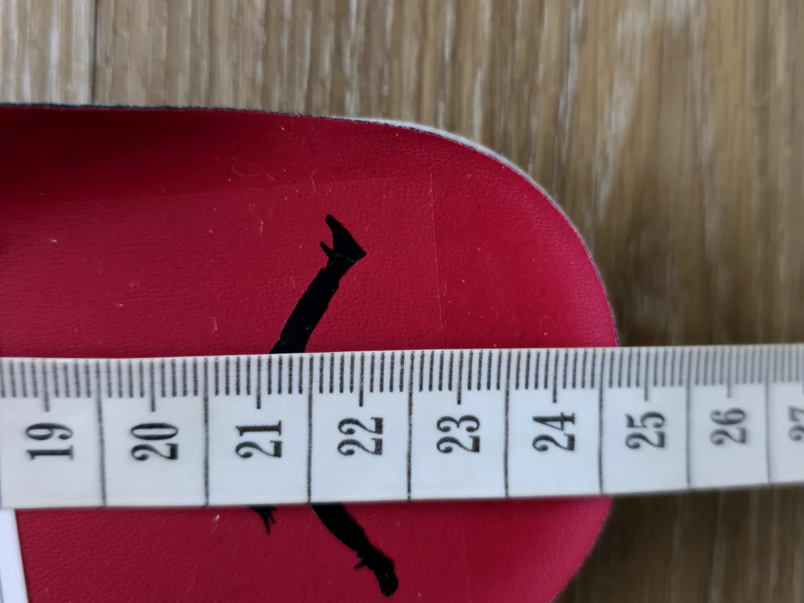 AIR JORDAN 2 RETRO SE NINA CHANEL ABNEY 10