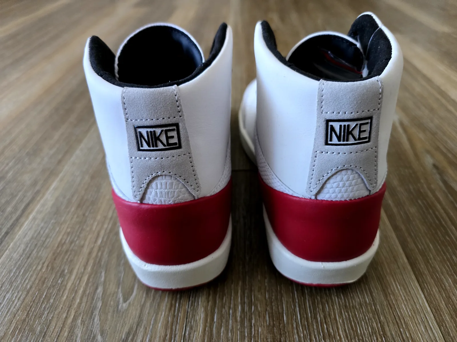 AIR JORDAN 2 RETRO SE NINA CHANEL ABNEY 5