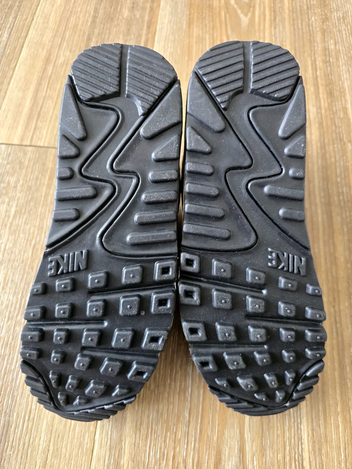 NIKE AIR MAX 90 DRIFT 7