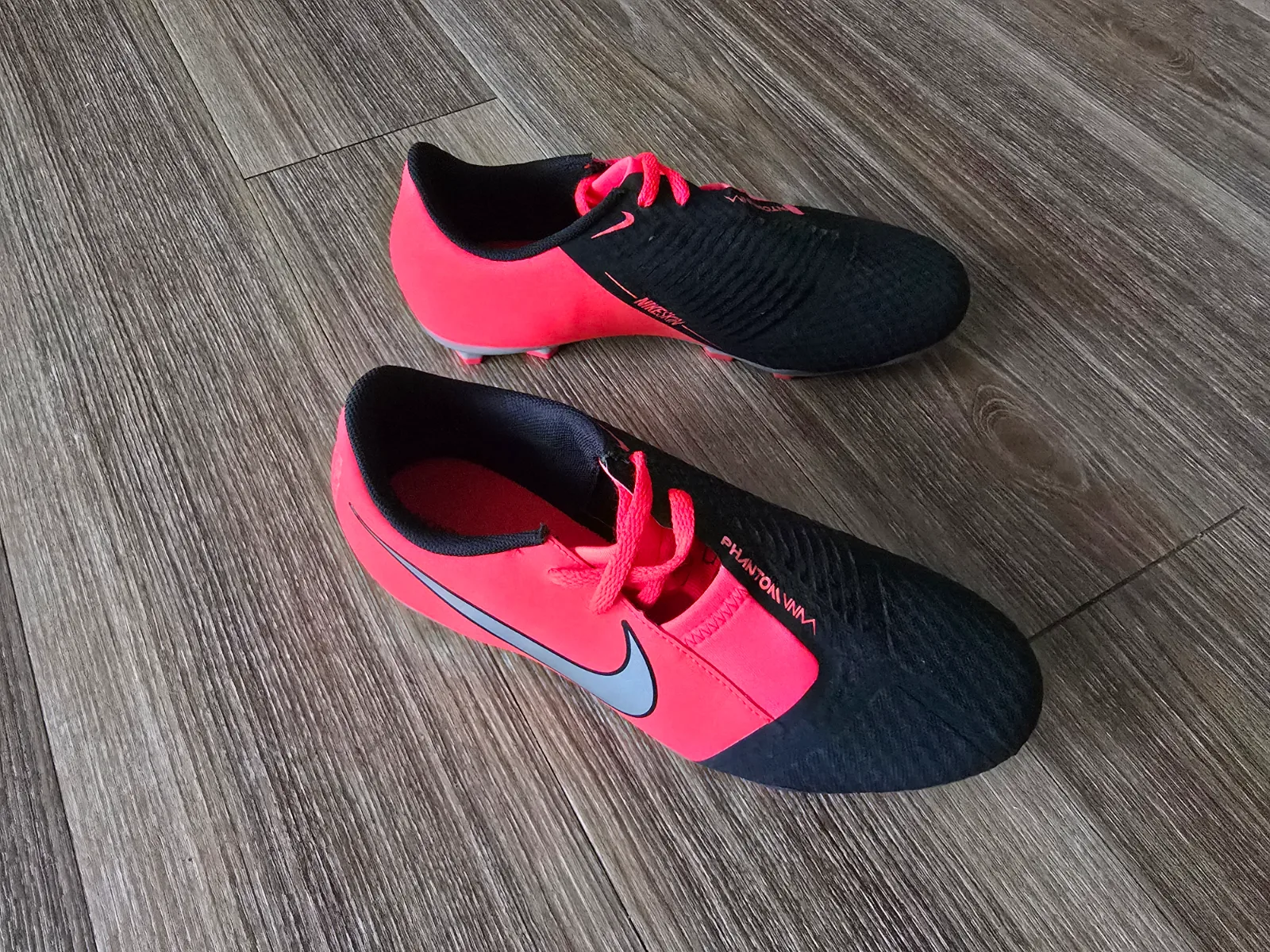 NIKE PHANTOM VENOM ACADEMY FG 5
