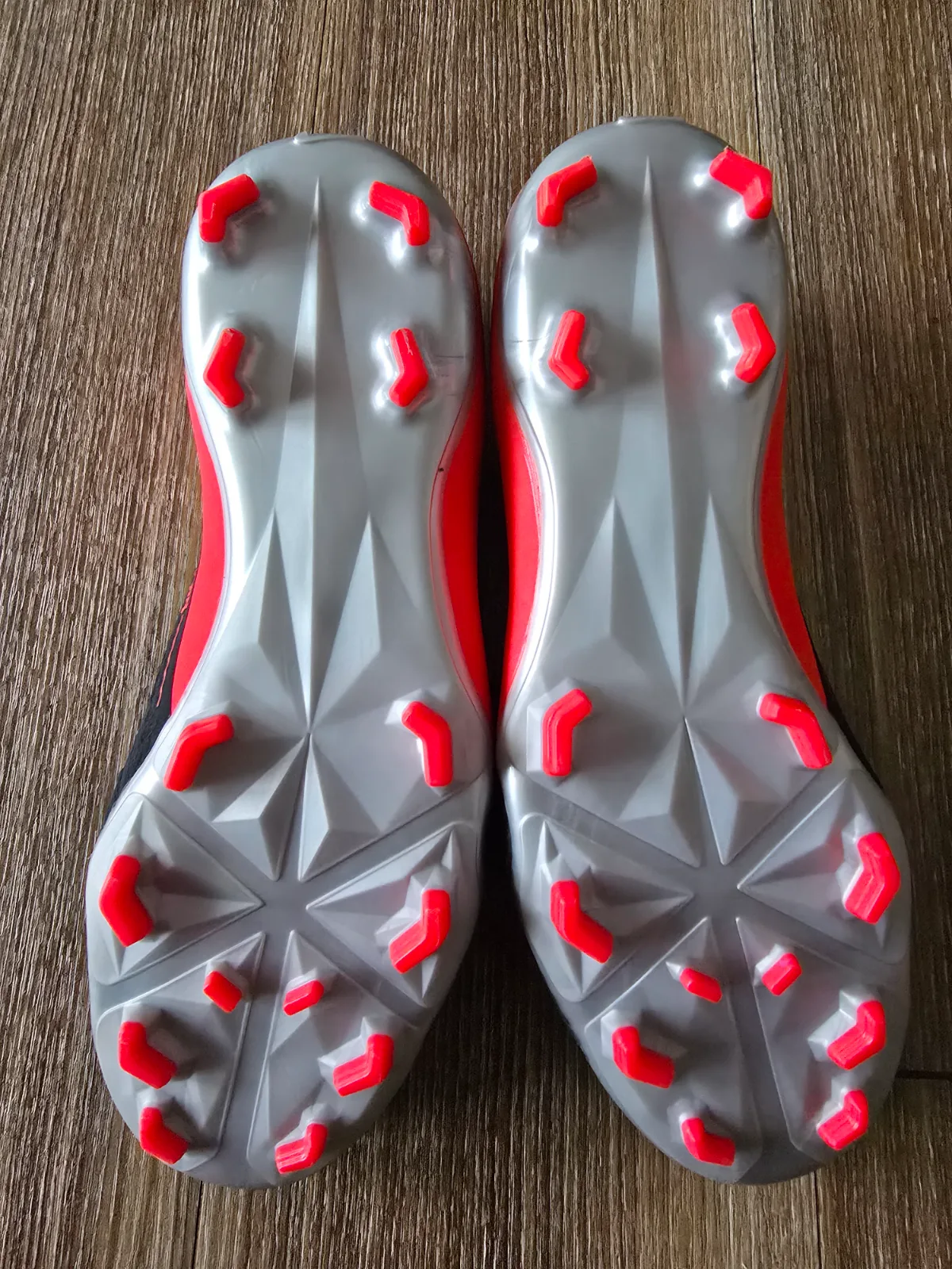 NIKE PHANTOM VENOM ACADEMY FG 7