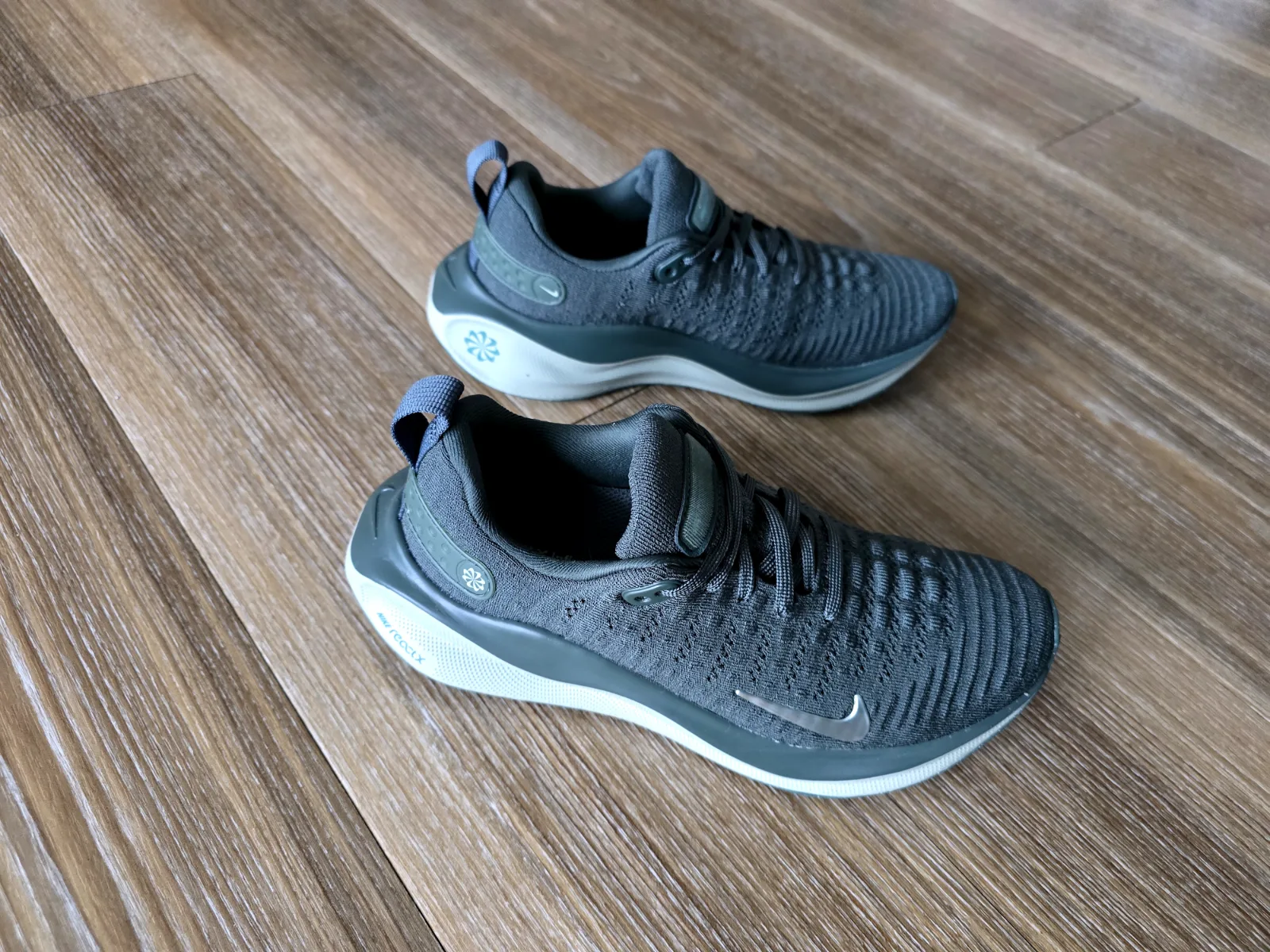 NIKE REACTX INFINITY RUN 4 5