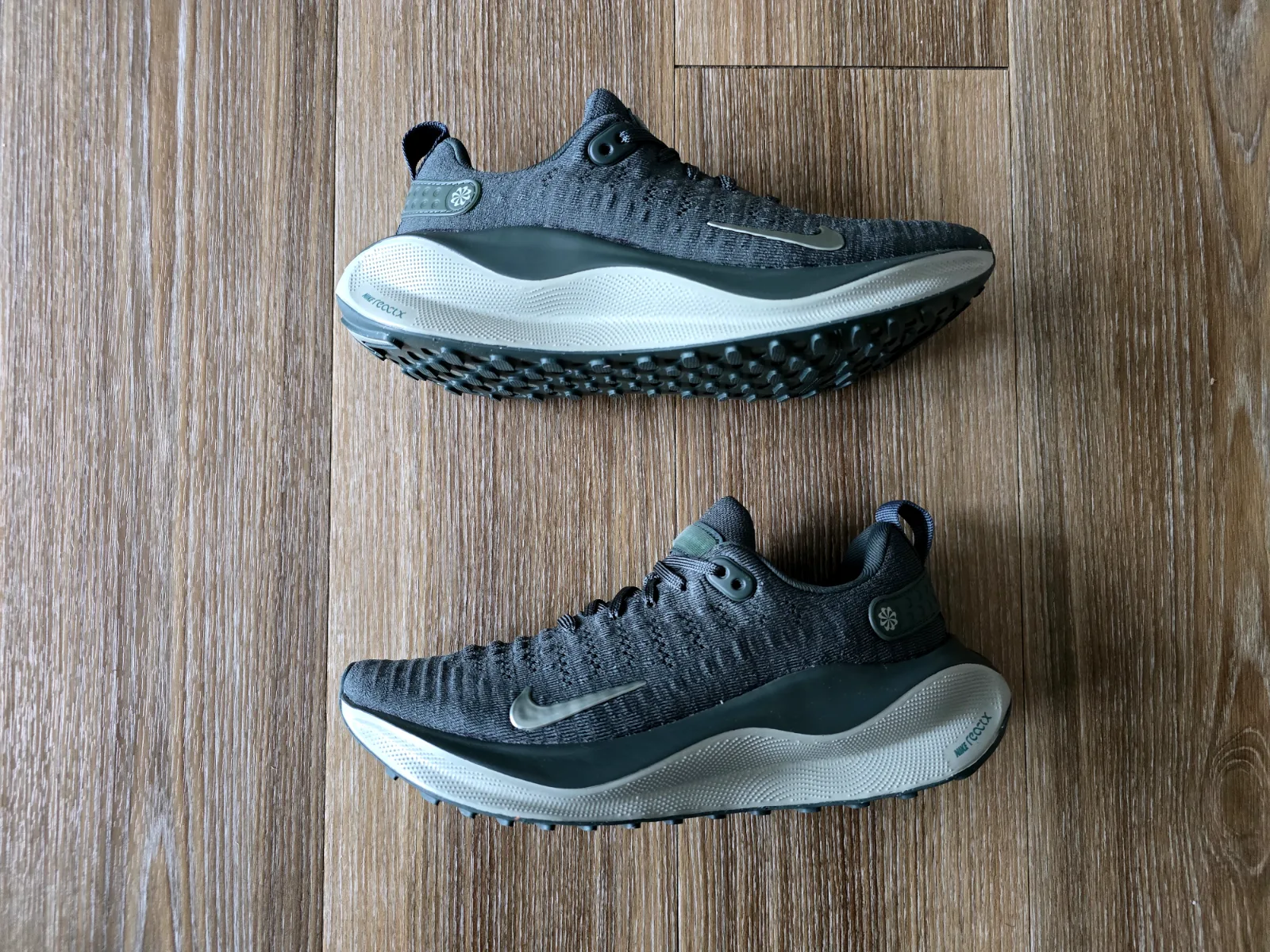 NIKE REACTX INFINITY RUN 4