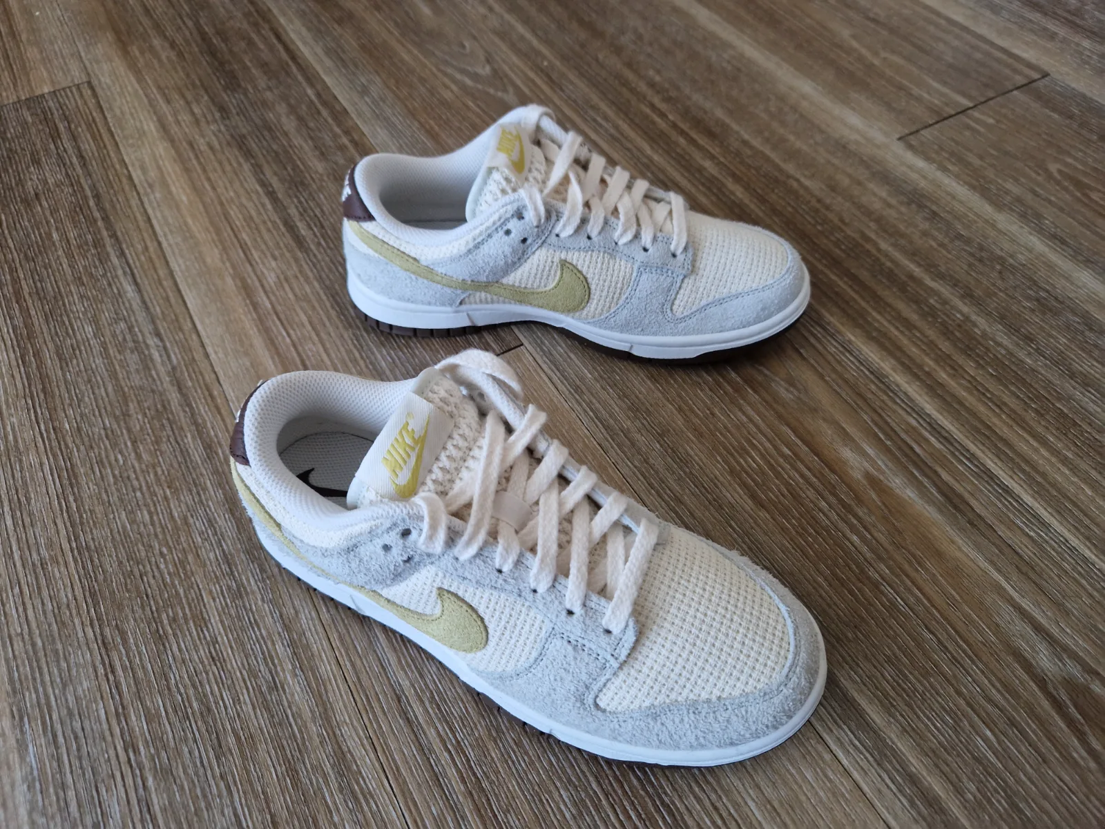 NIKE WMNS DUNK LOW 6