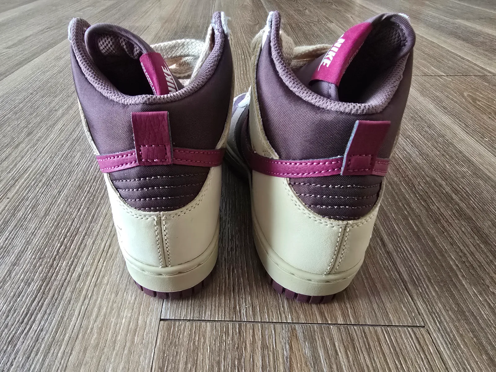 NIKE WMNS DUNK HIGH 85 6