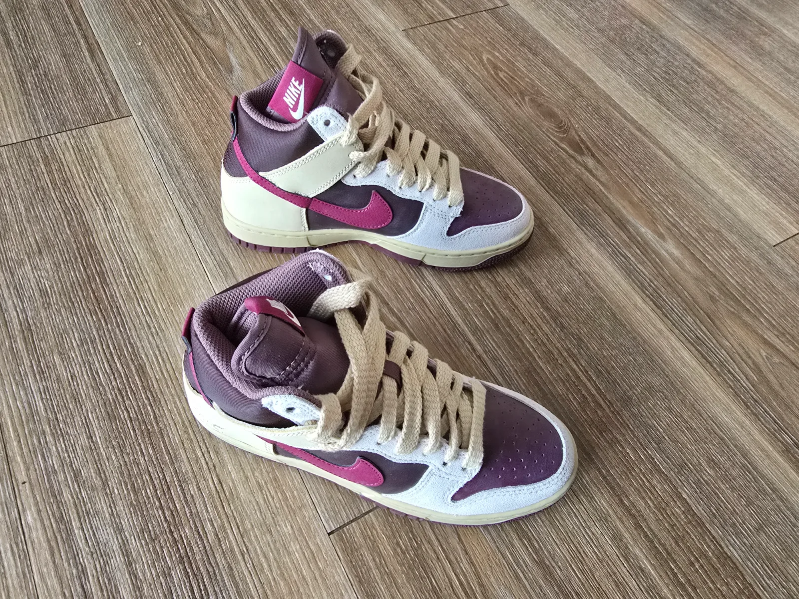 NIKE WMNS DUNK HIGH 85 5