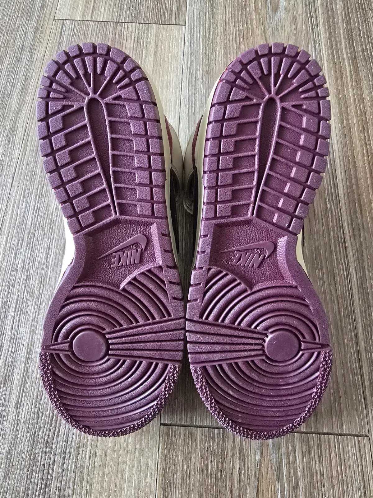 NIKE WMNS DUNK HIGH 85 7