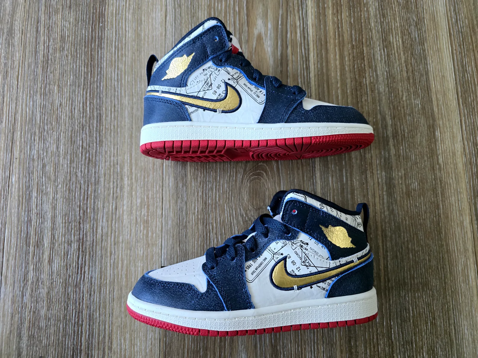 JORDAN 1 MID SE 2