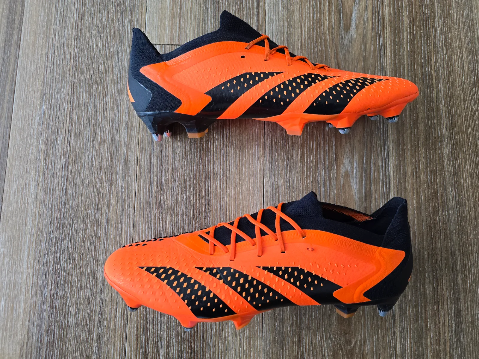 ADIDAS PREDATOR ACCURACY. 1 LOW SG 2