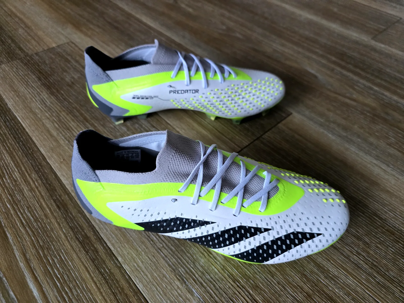 ADIDAS PREDATOR ACCURACY. 1 LOW FG 5
