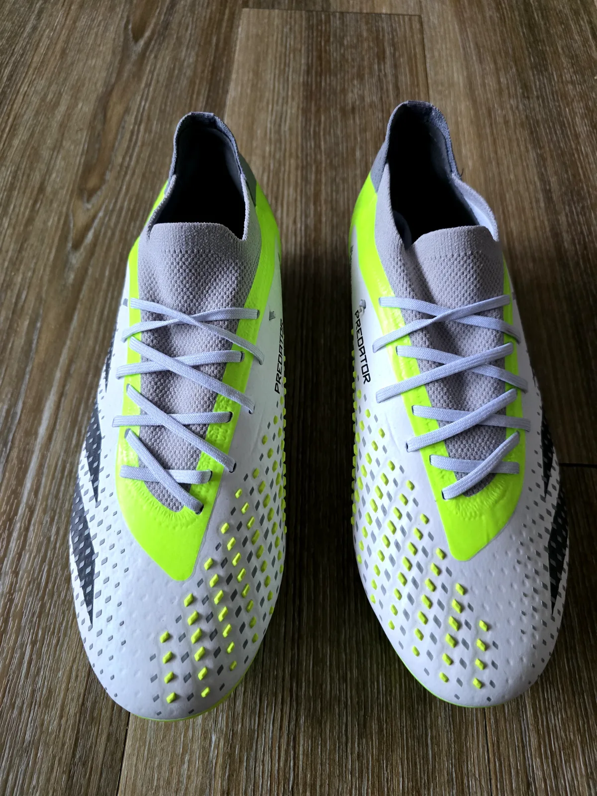 ADIDAS PREDATOR ACCURACY. 1 LOW FG 4