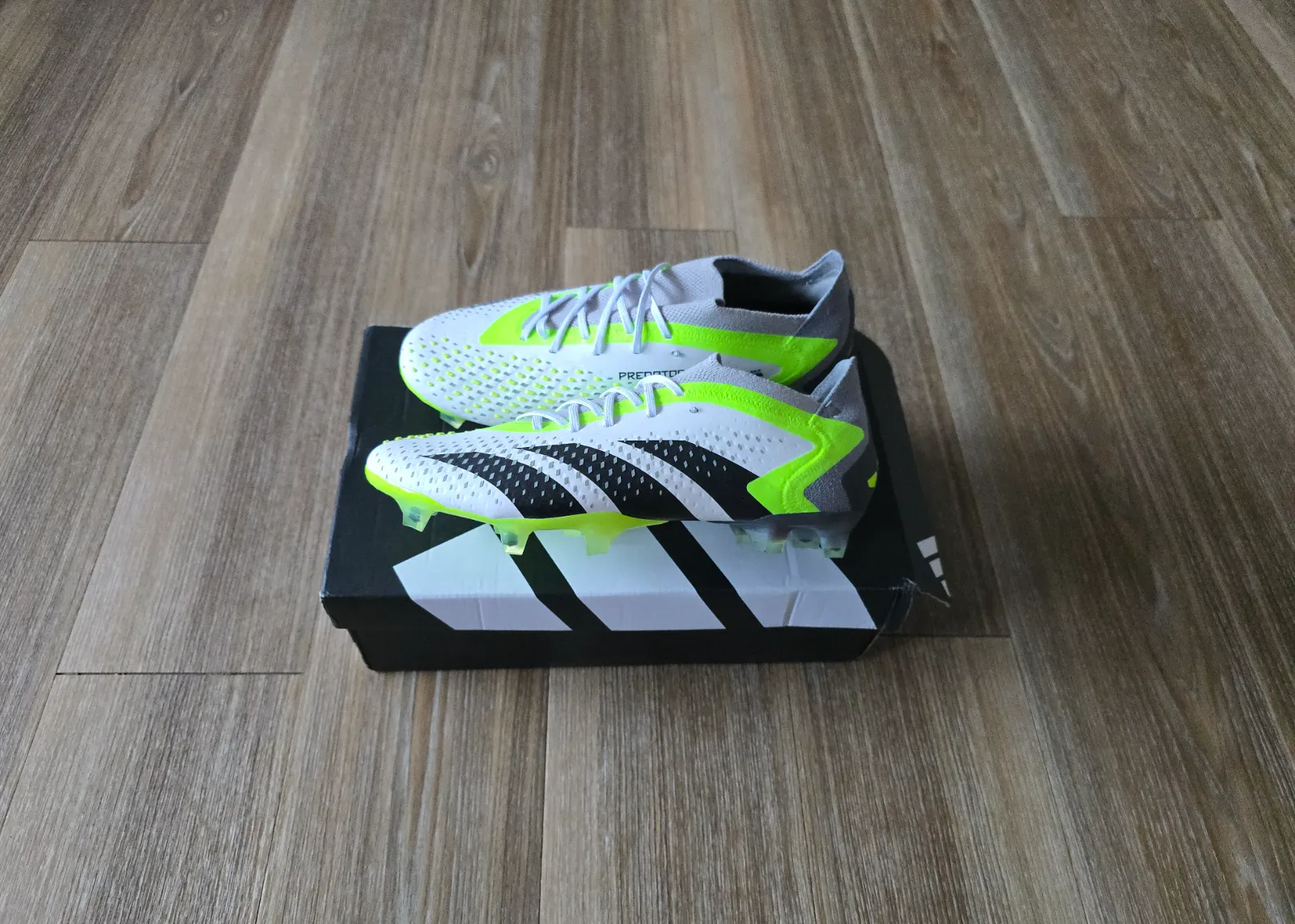 ADIDAS PREDATOR ACCURACY. 1 LOW FG